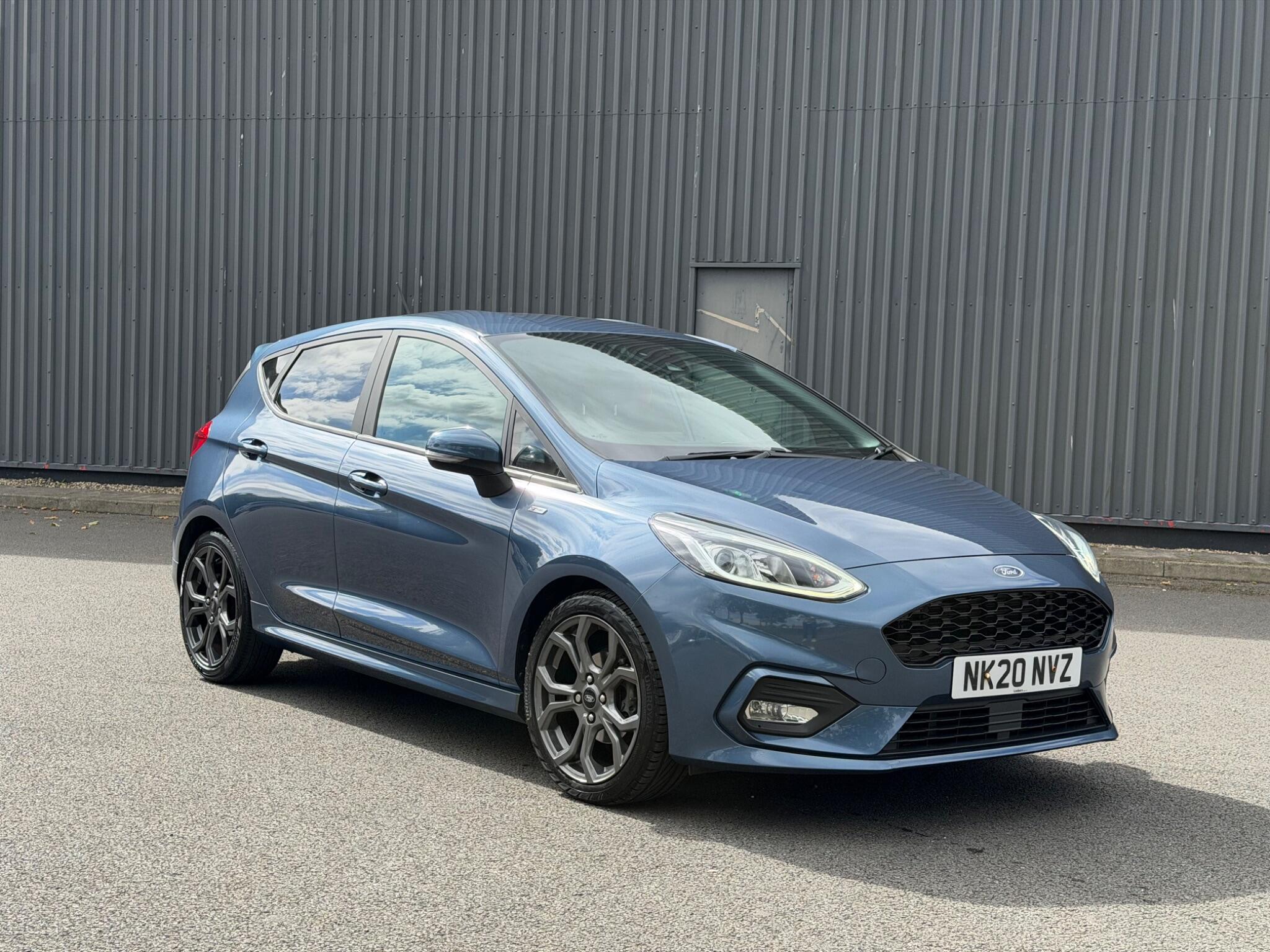 Ford Fiesta view 3