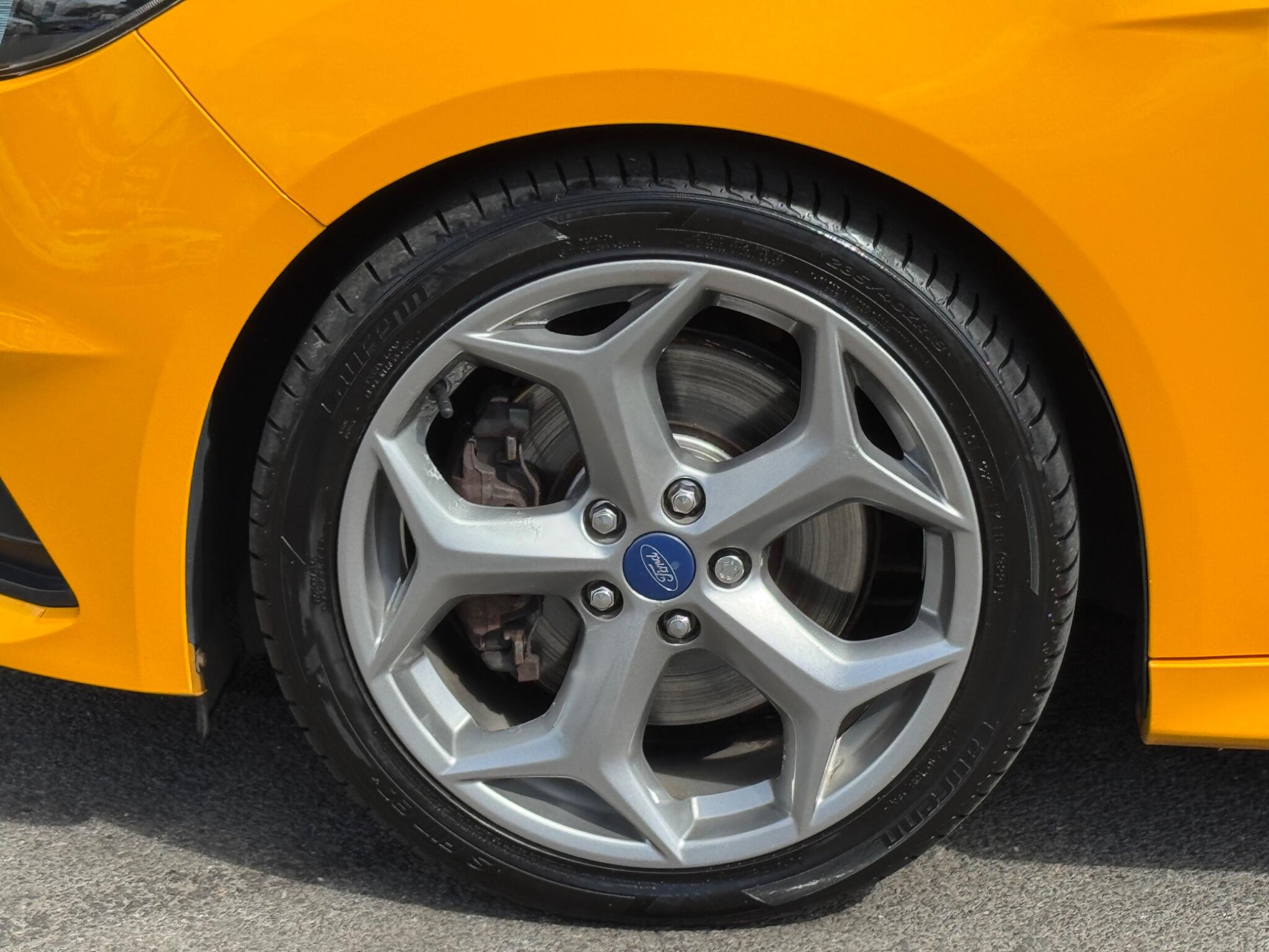 Ford Focus view 38