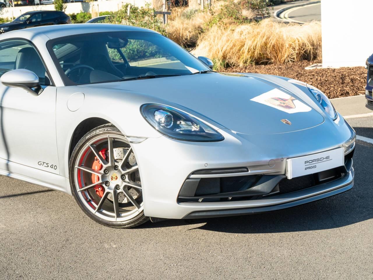 Porsche Cayman view 14