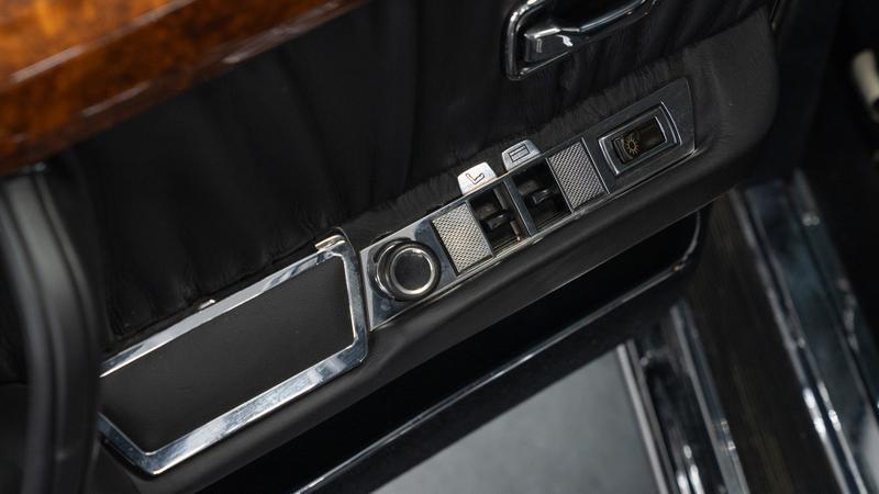 Mercedes-Benz 600 view 20
