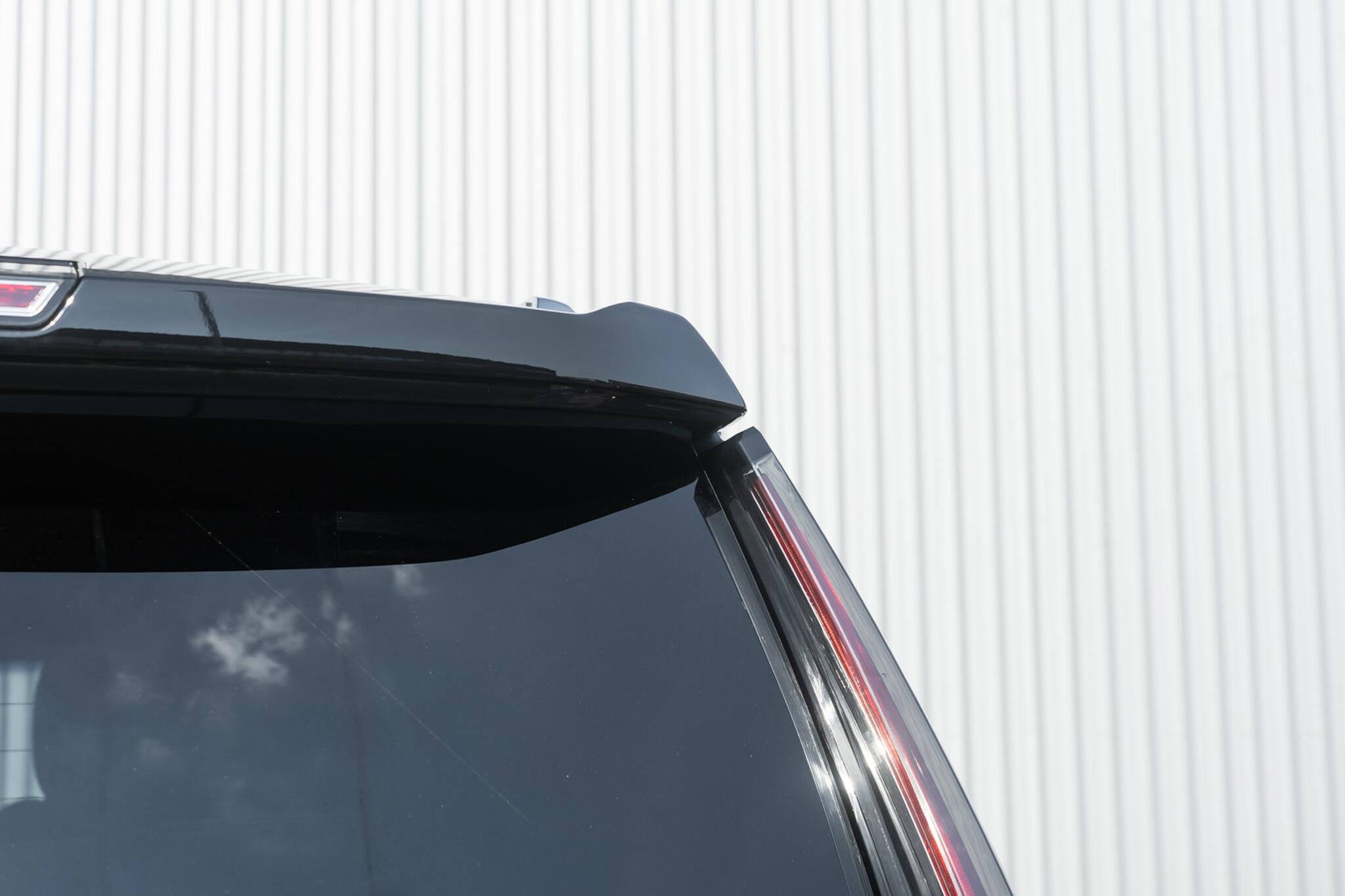 Cadillac Escalade view 20