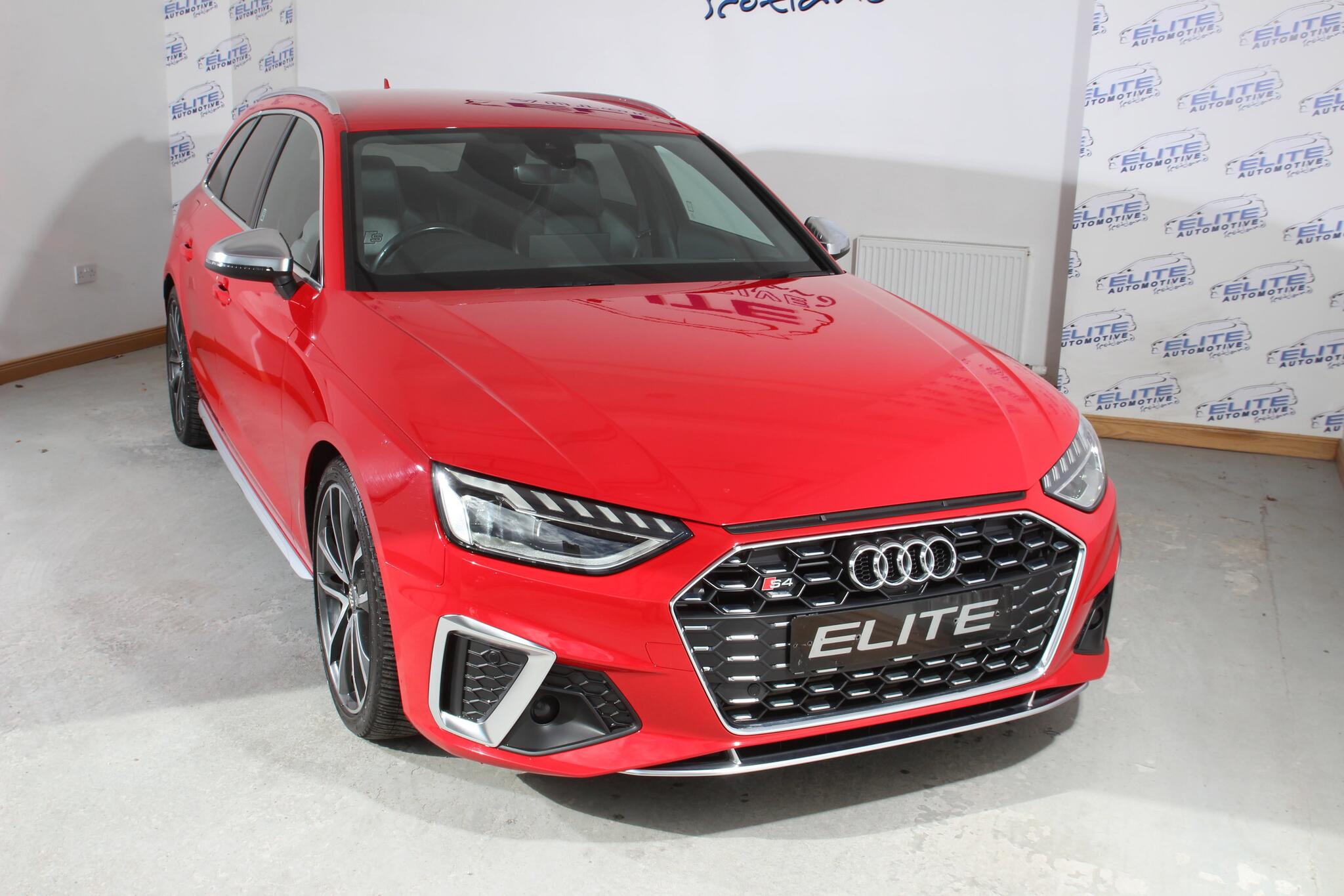 Audi S4 view 5