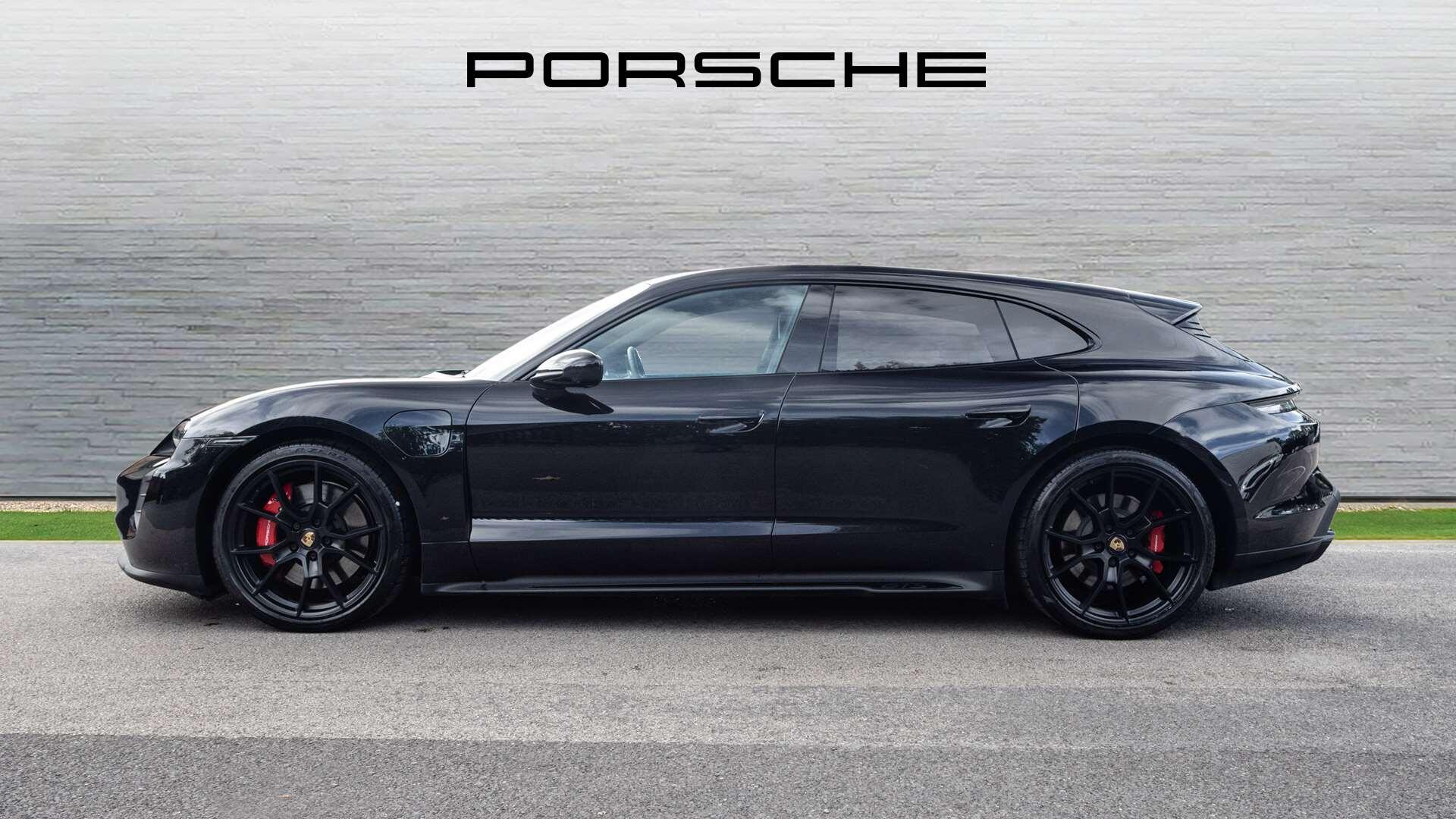Porsche Taycan view 8