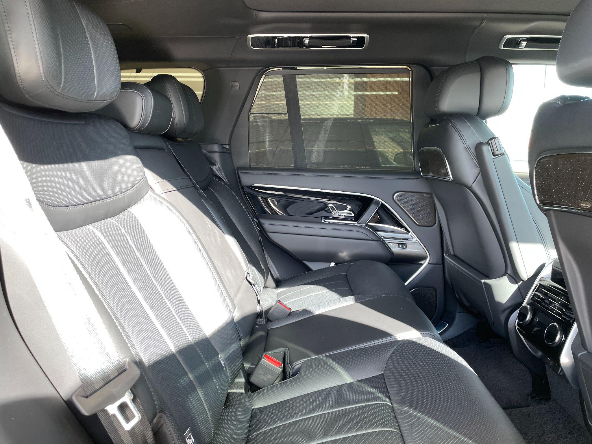 Land Rover Range Rover view 12