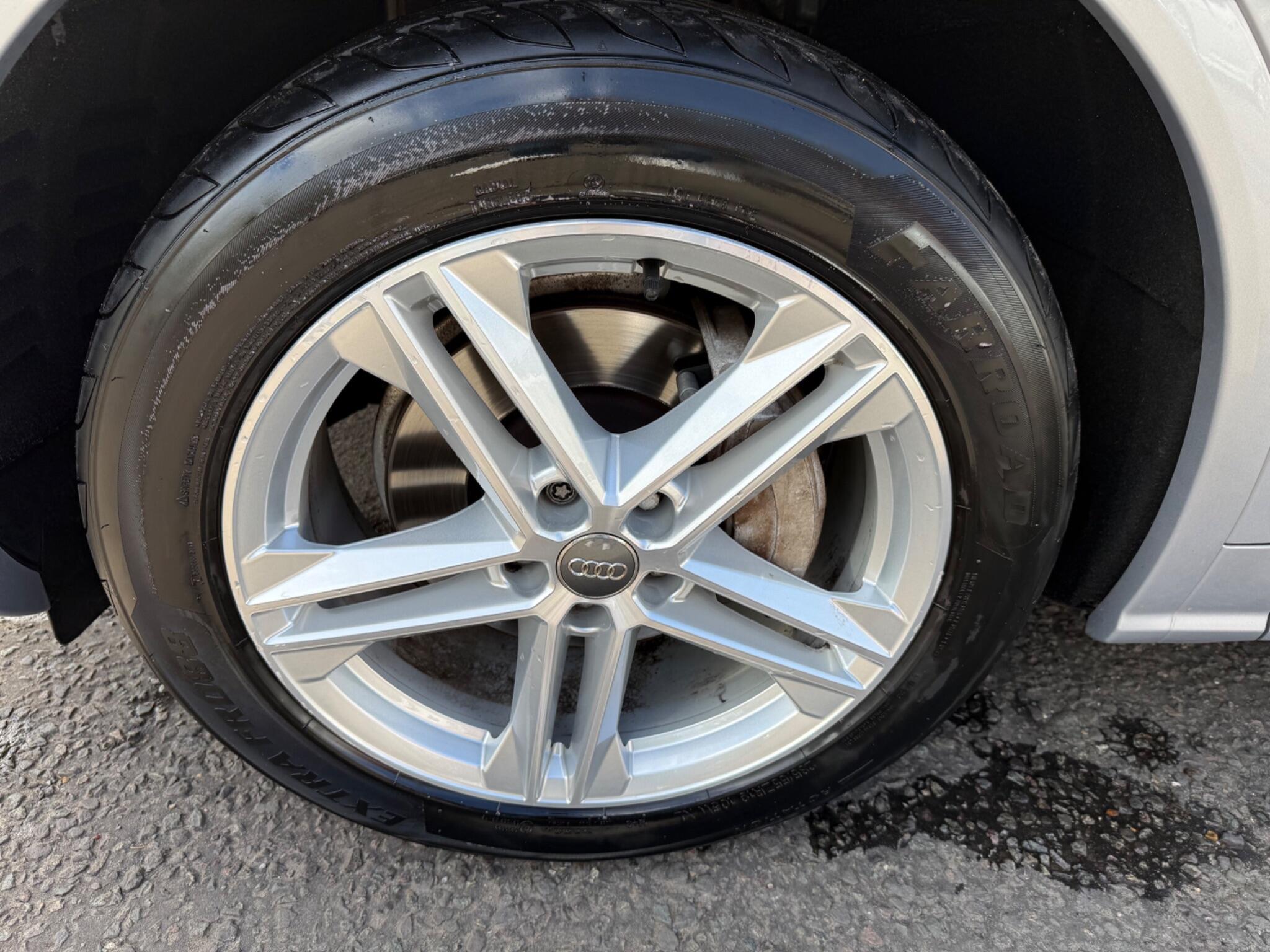 Audi Q5 view 38