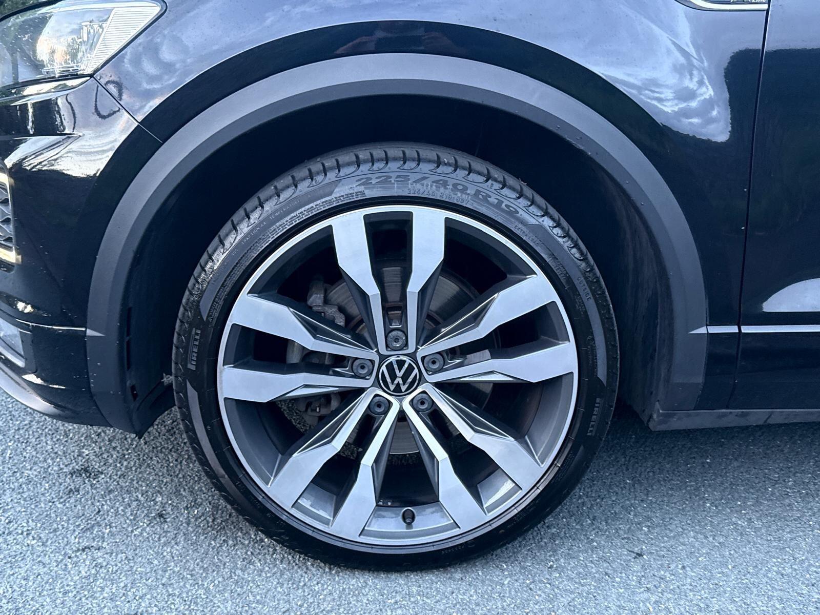 Volkswagen T-Roc view 32