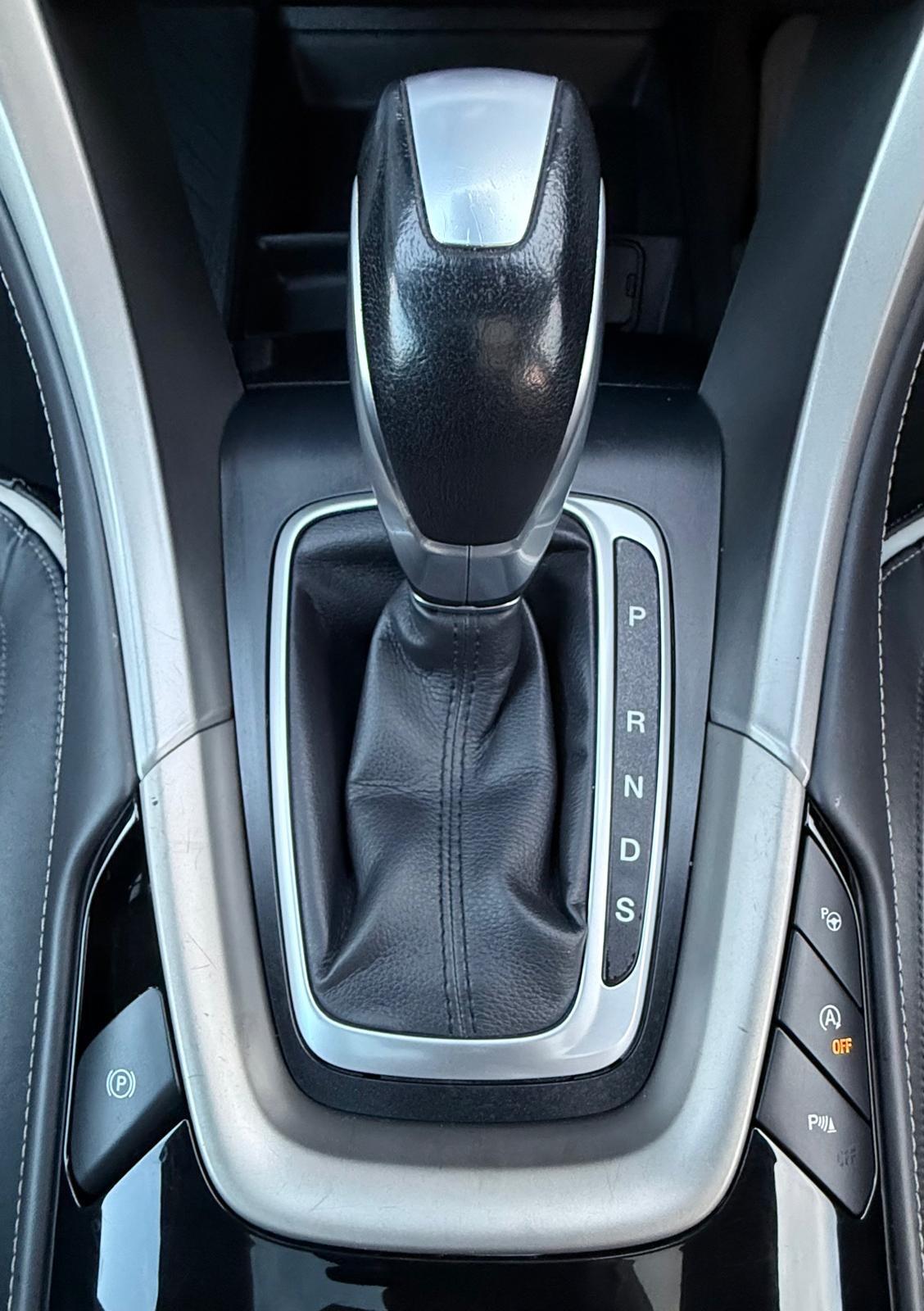 Ford Mondeo view 21