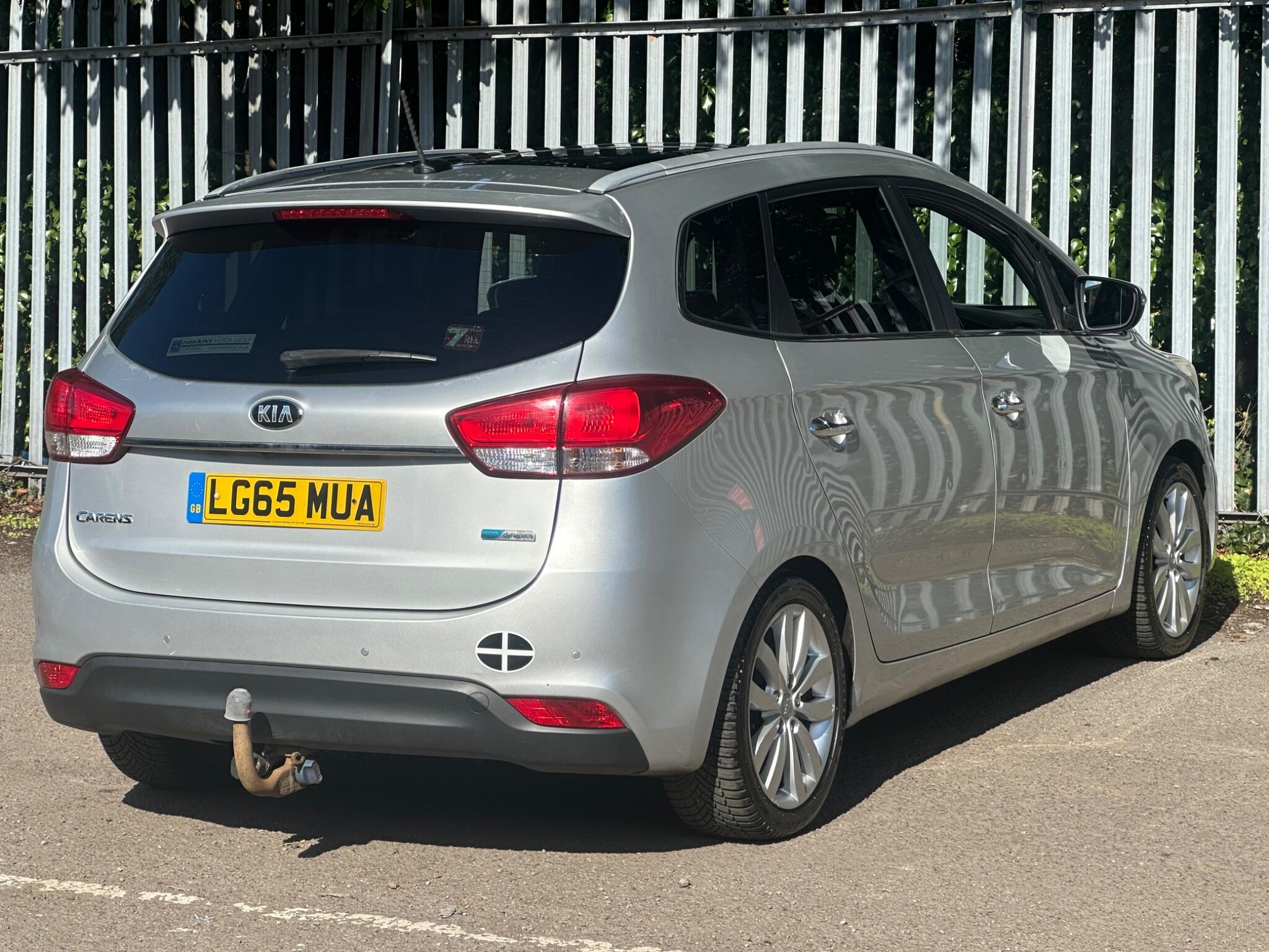 Kia Carens view 6
