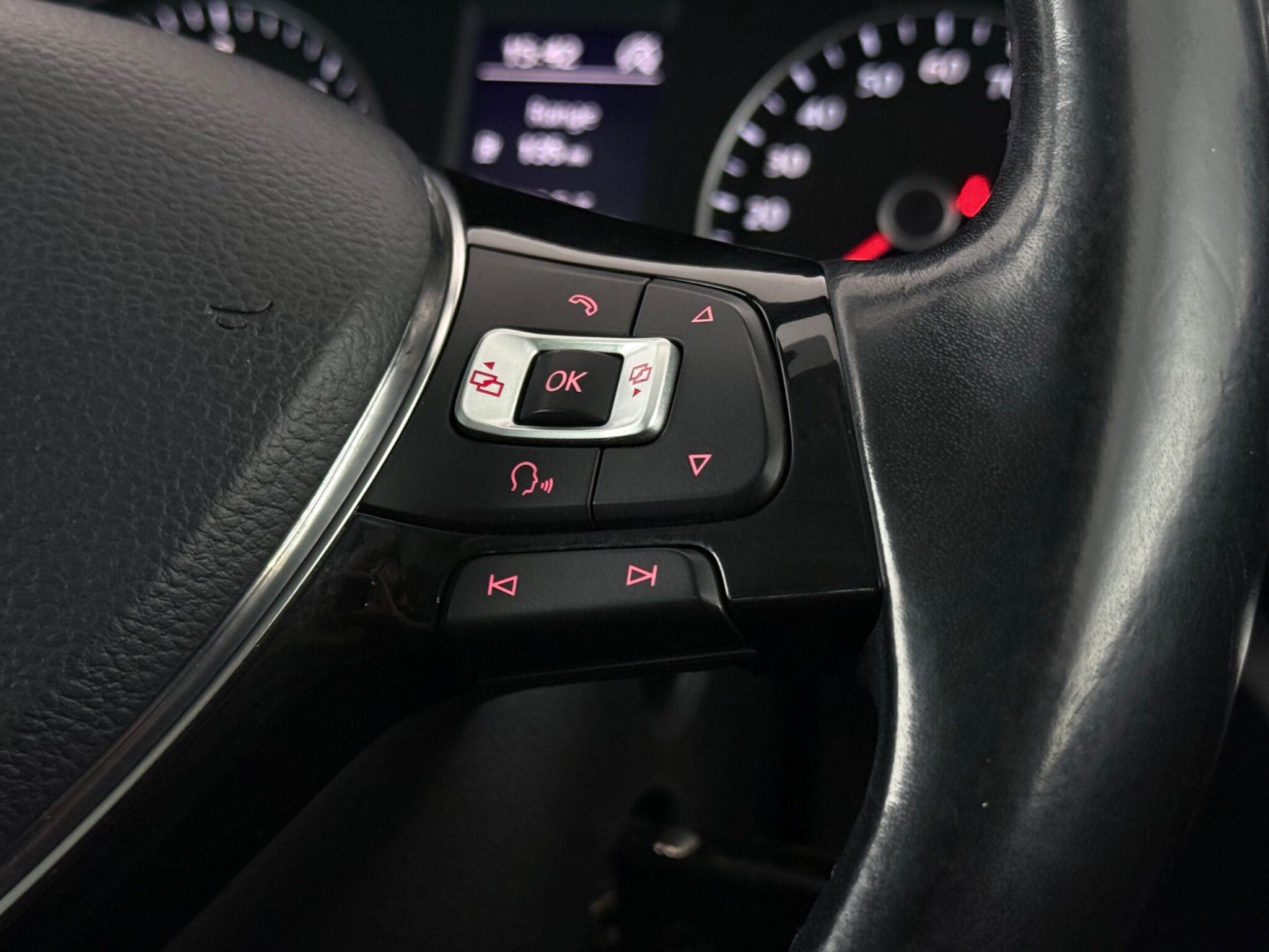 Volkswagen Sharan view 16