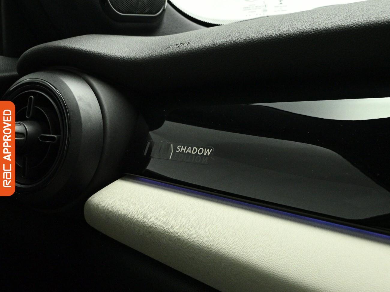 MINI Hatch view 22