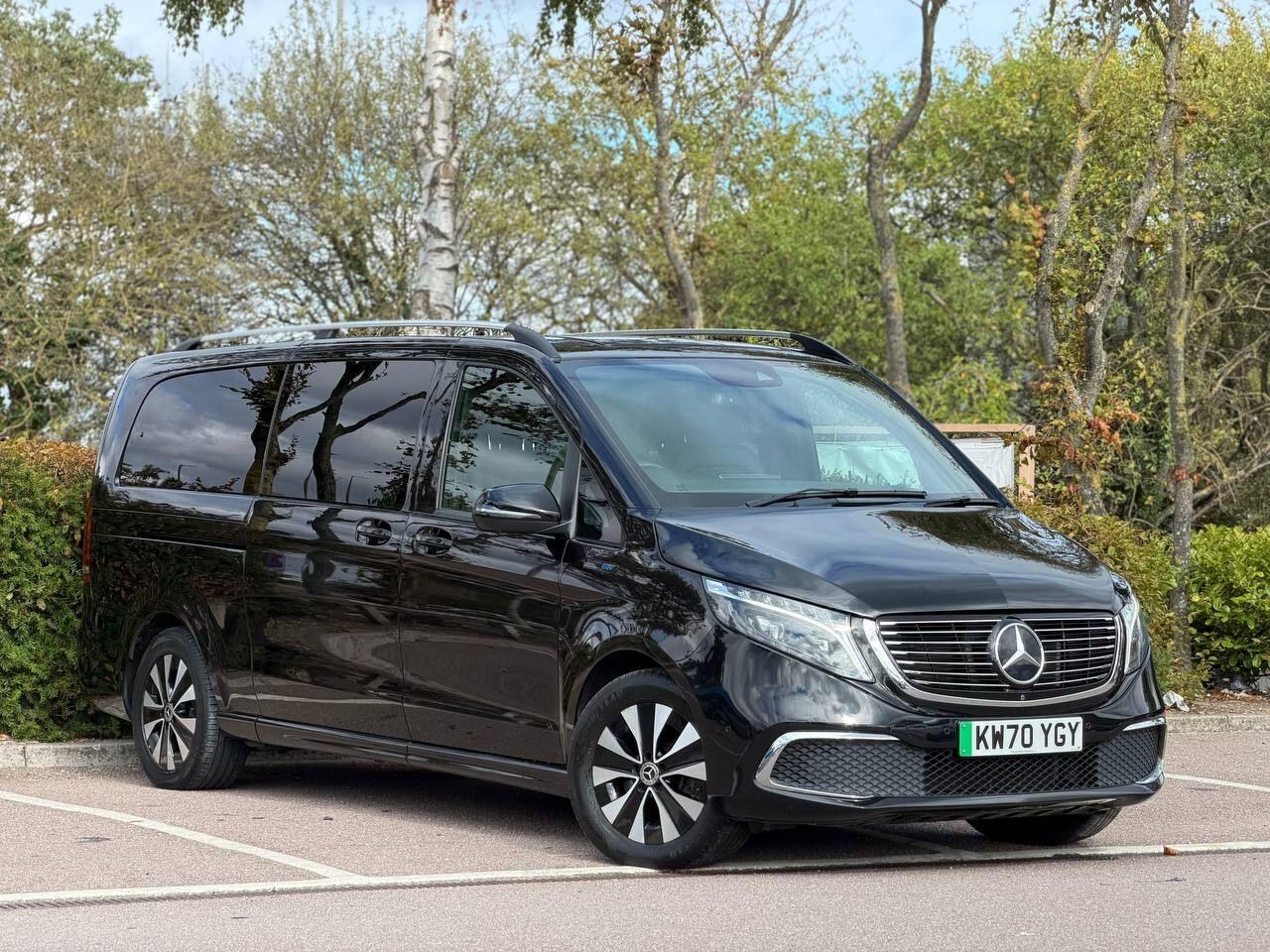Mercedes-Benz Eqv view 56