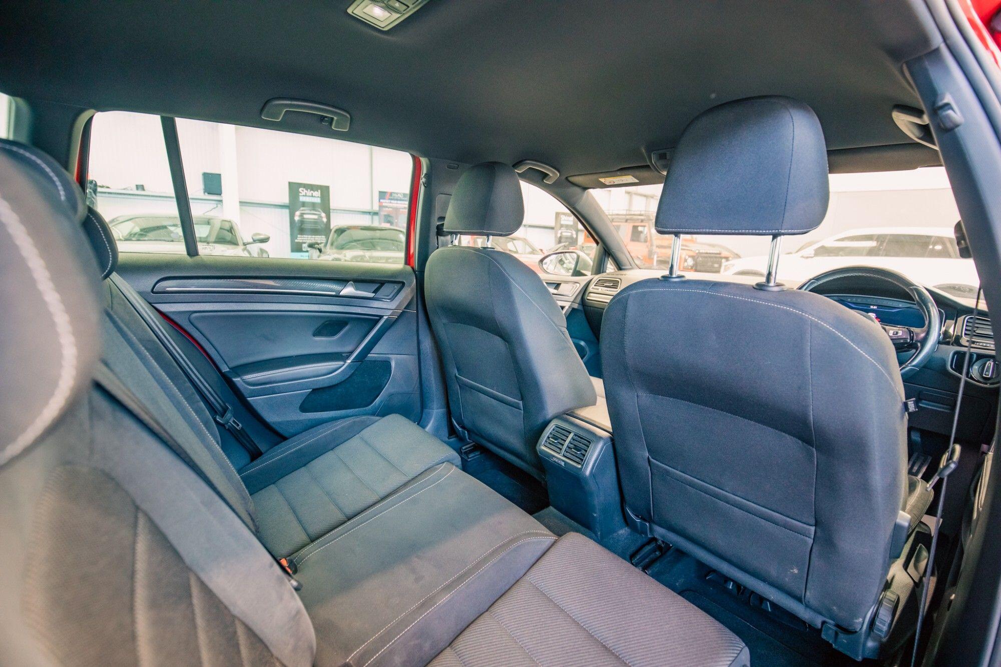 Volkswagen Golf view 11