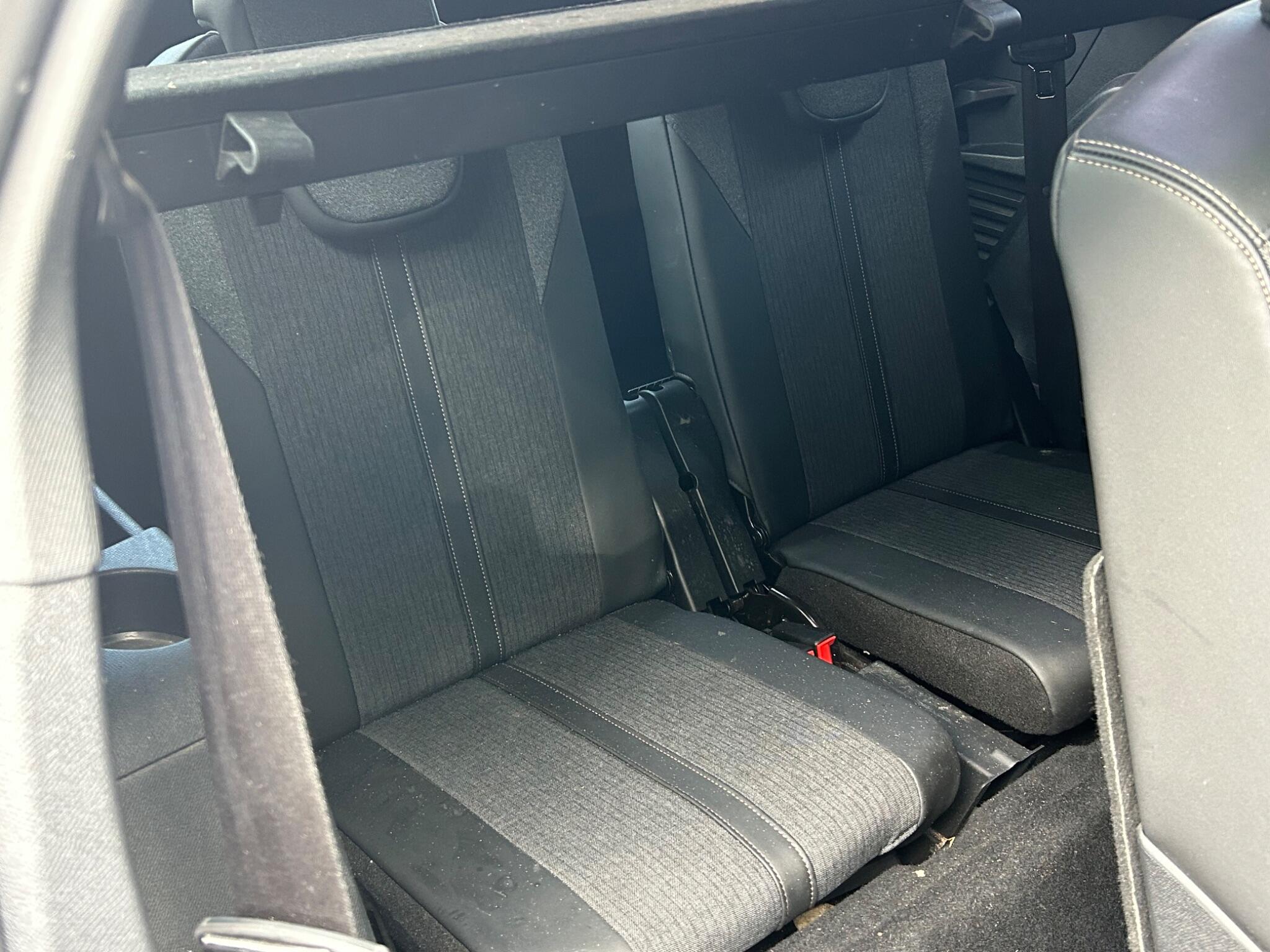 Peugeot 5008 view 24