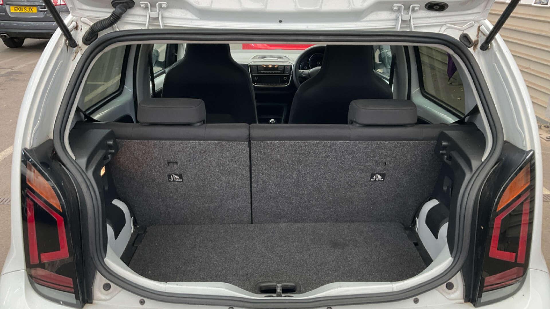 Volkswagen Up! view 9