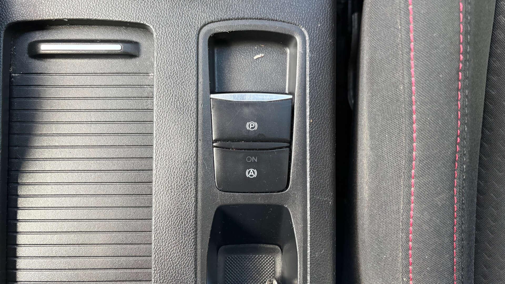 Ford Focus view 35