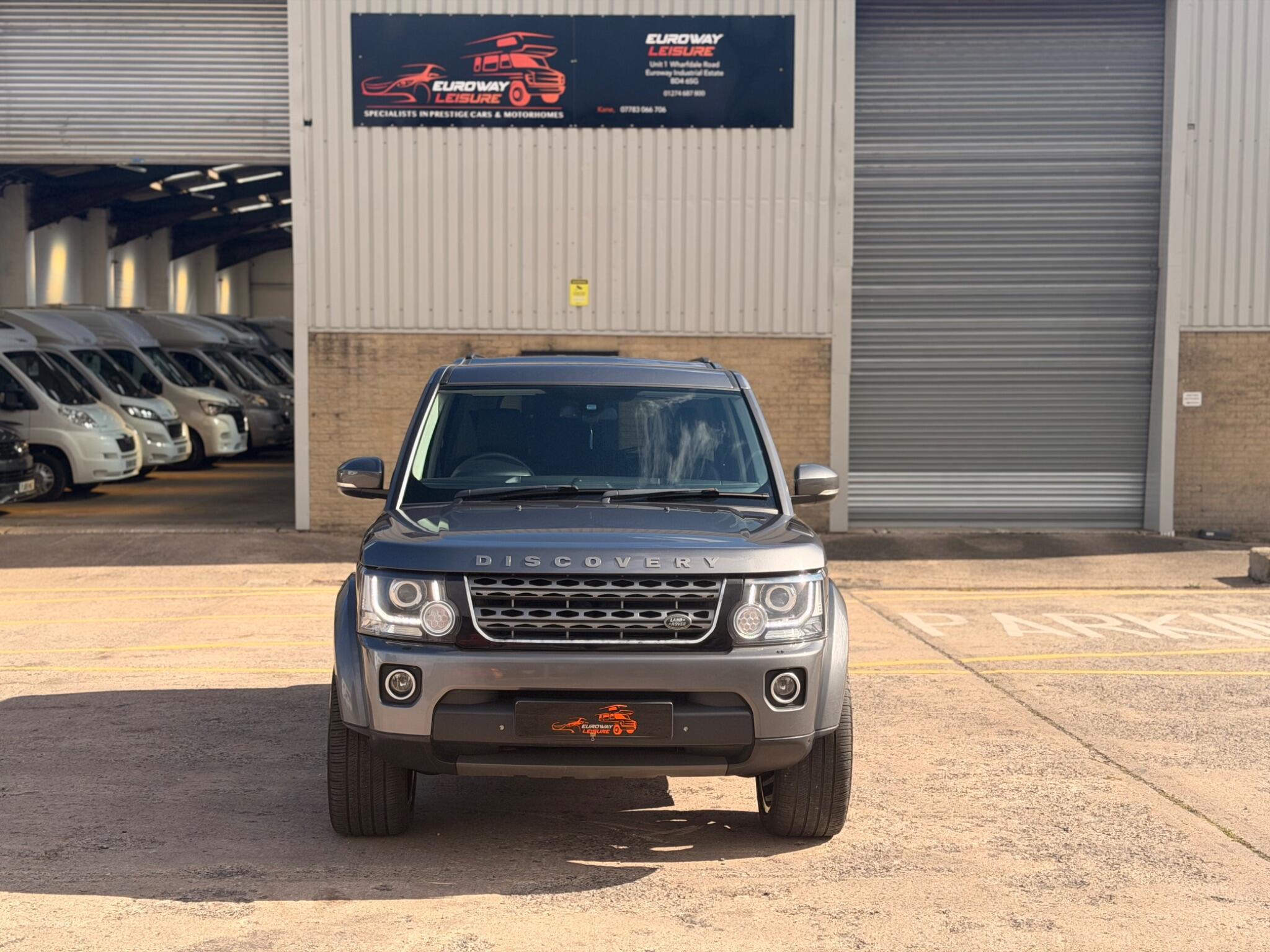 Land Rover Discovery view 2