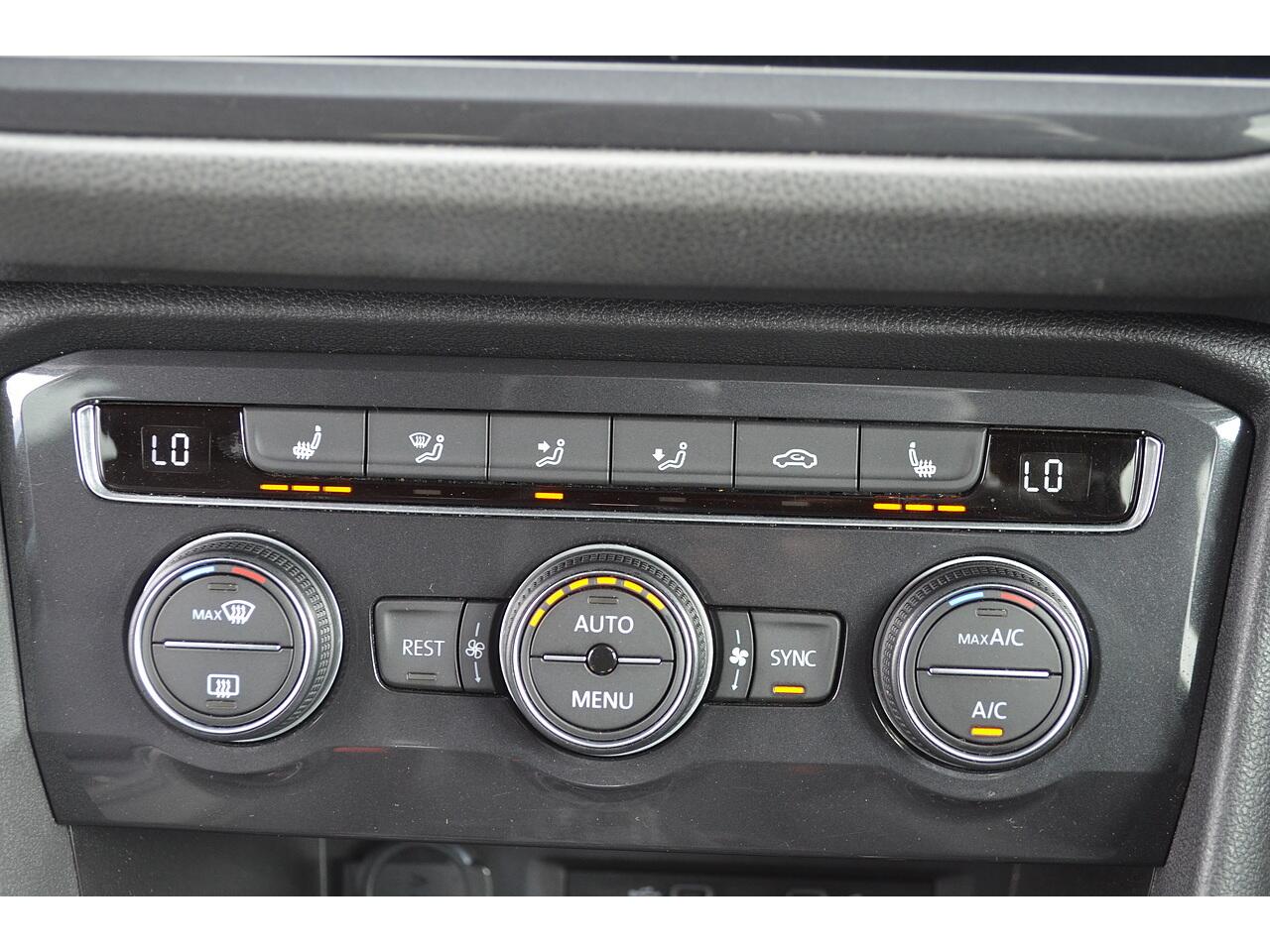 Volkswagen Tiguan Allspace view 32