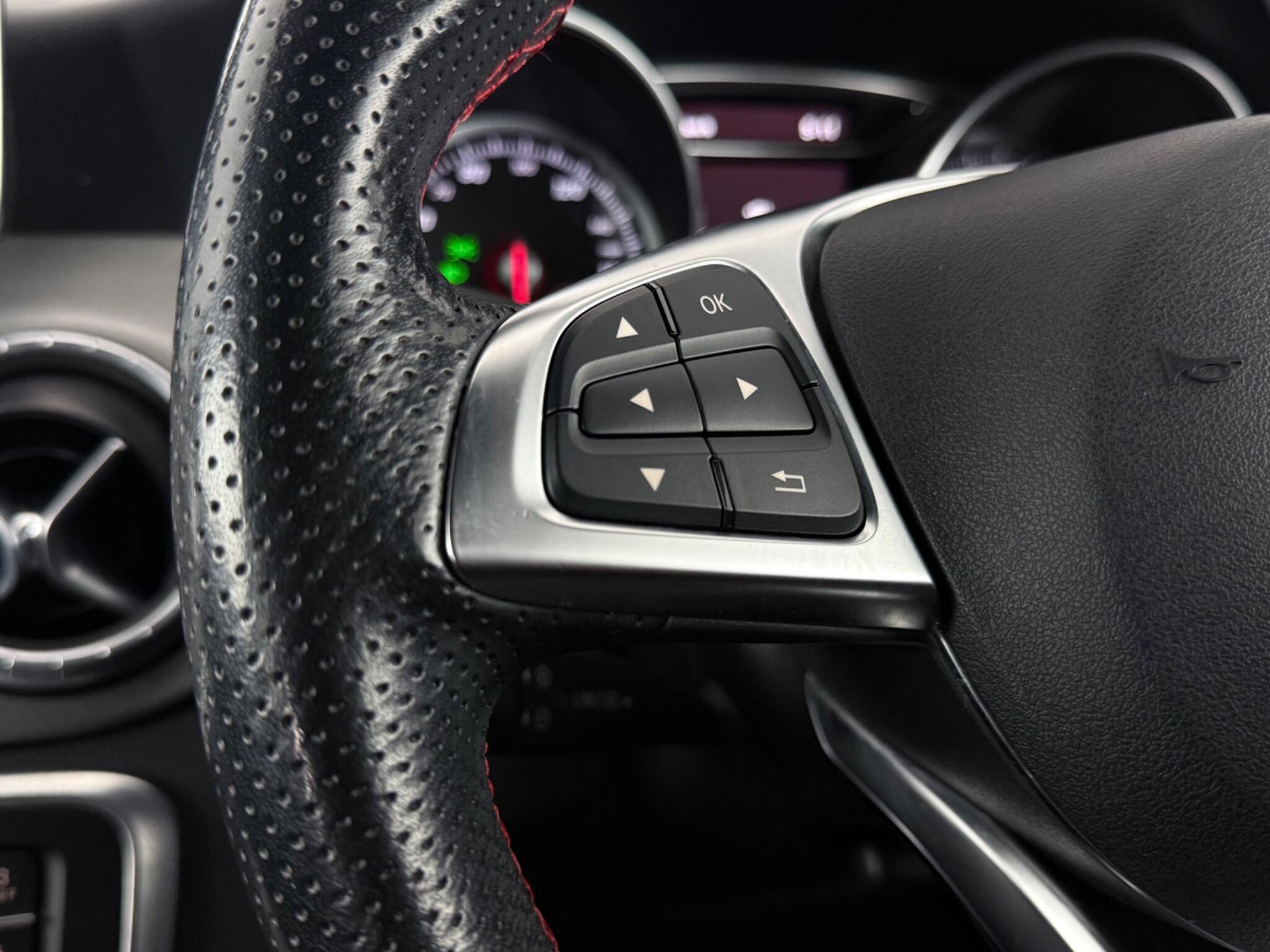 Mercedes-Benz Cla view 14