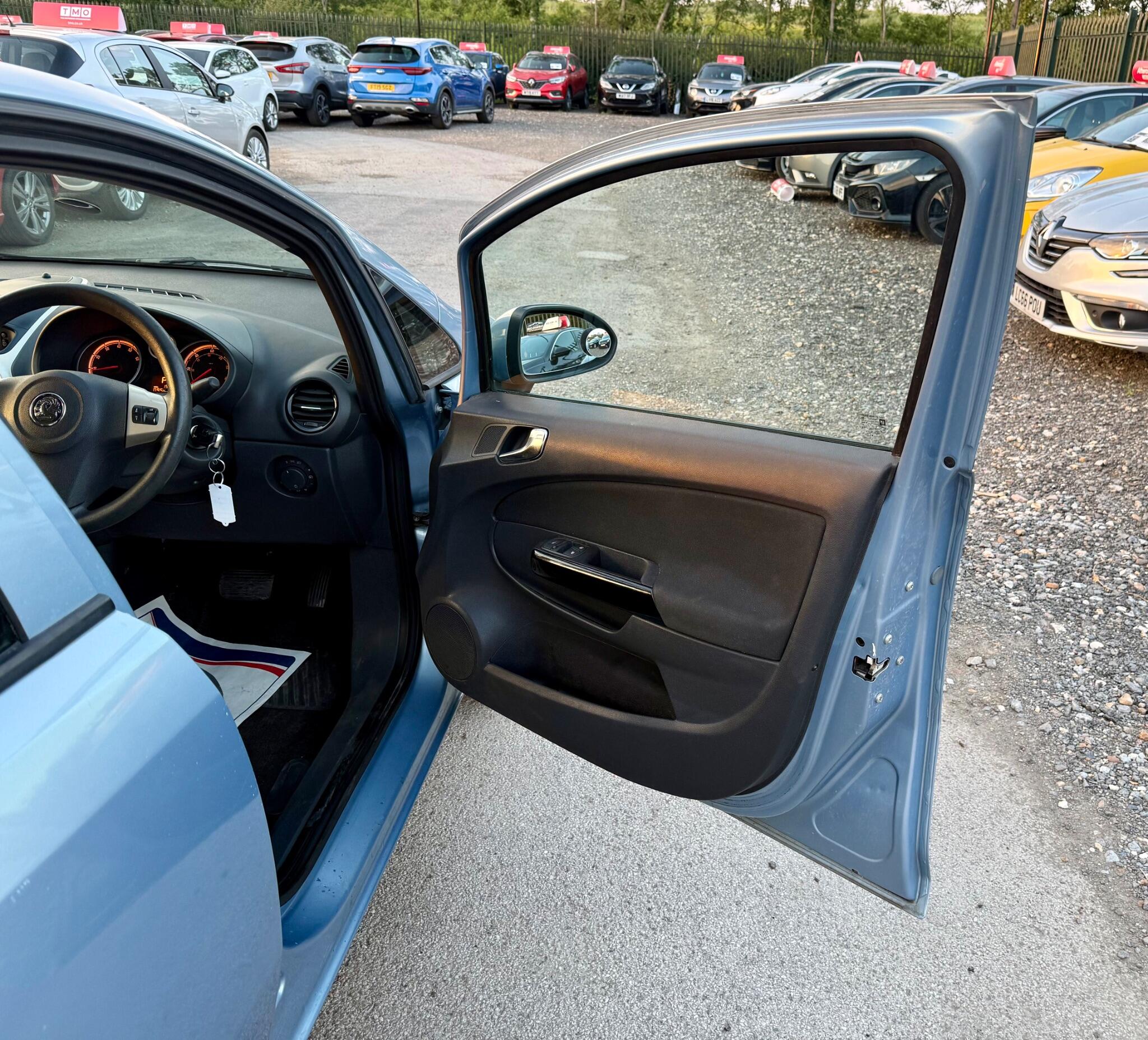 Vauxhall Corsa view 39