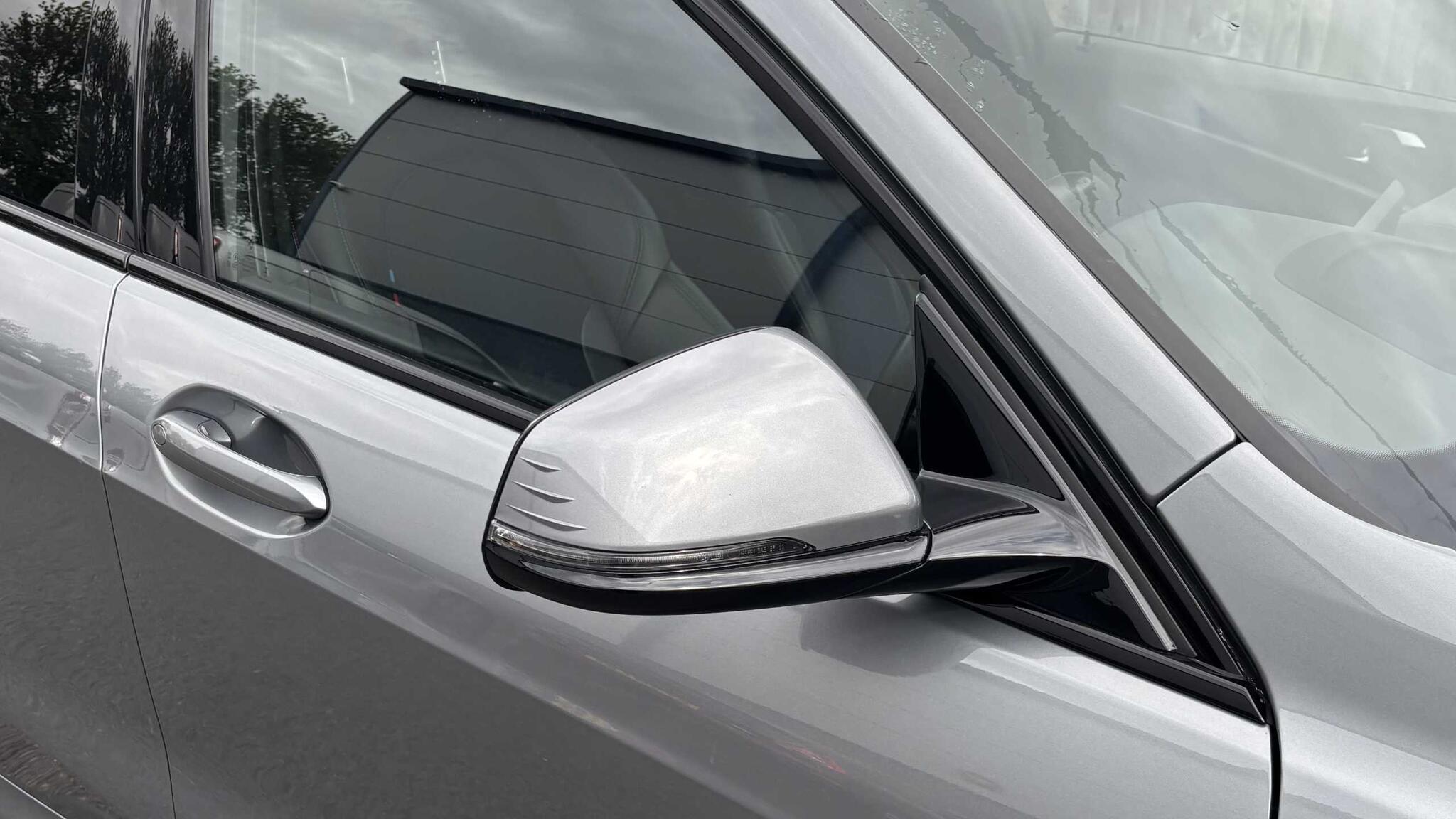 BMW 1 Series view 35