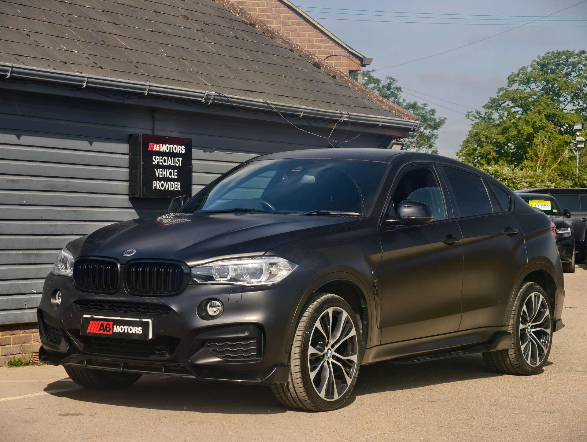 BMW X6 view 10