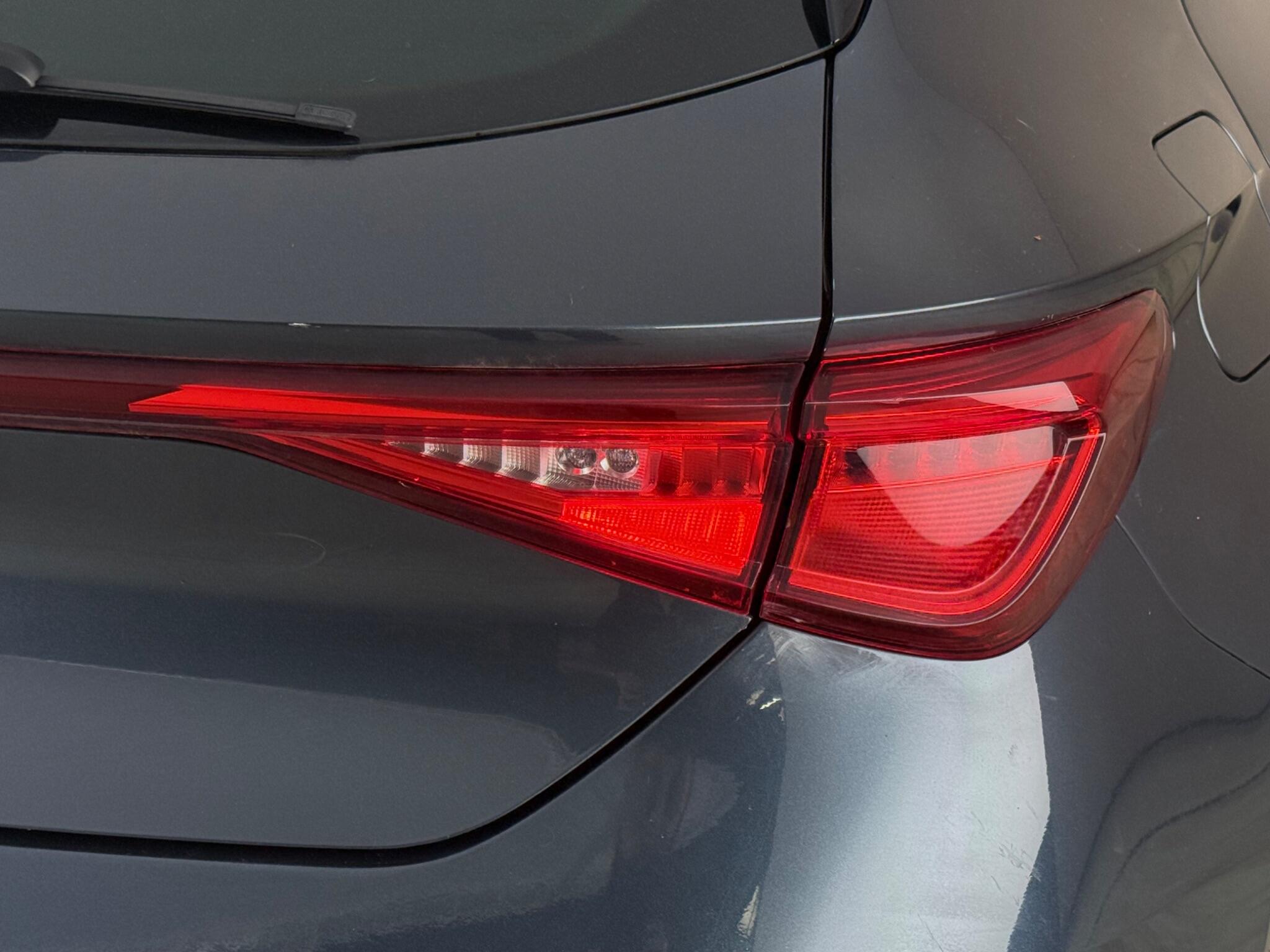 Seat Leon view 11
