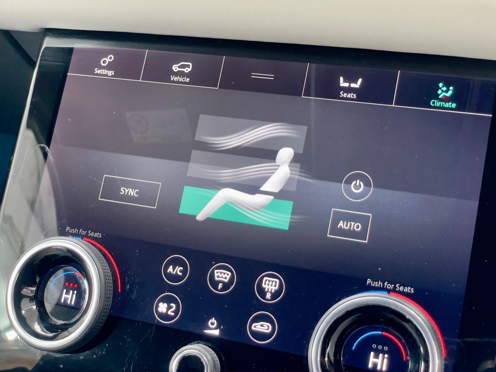 Land Rover Range Rover Velar view 70