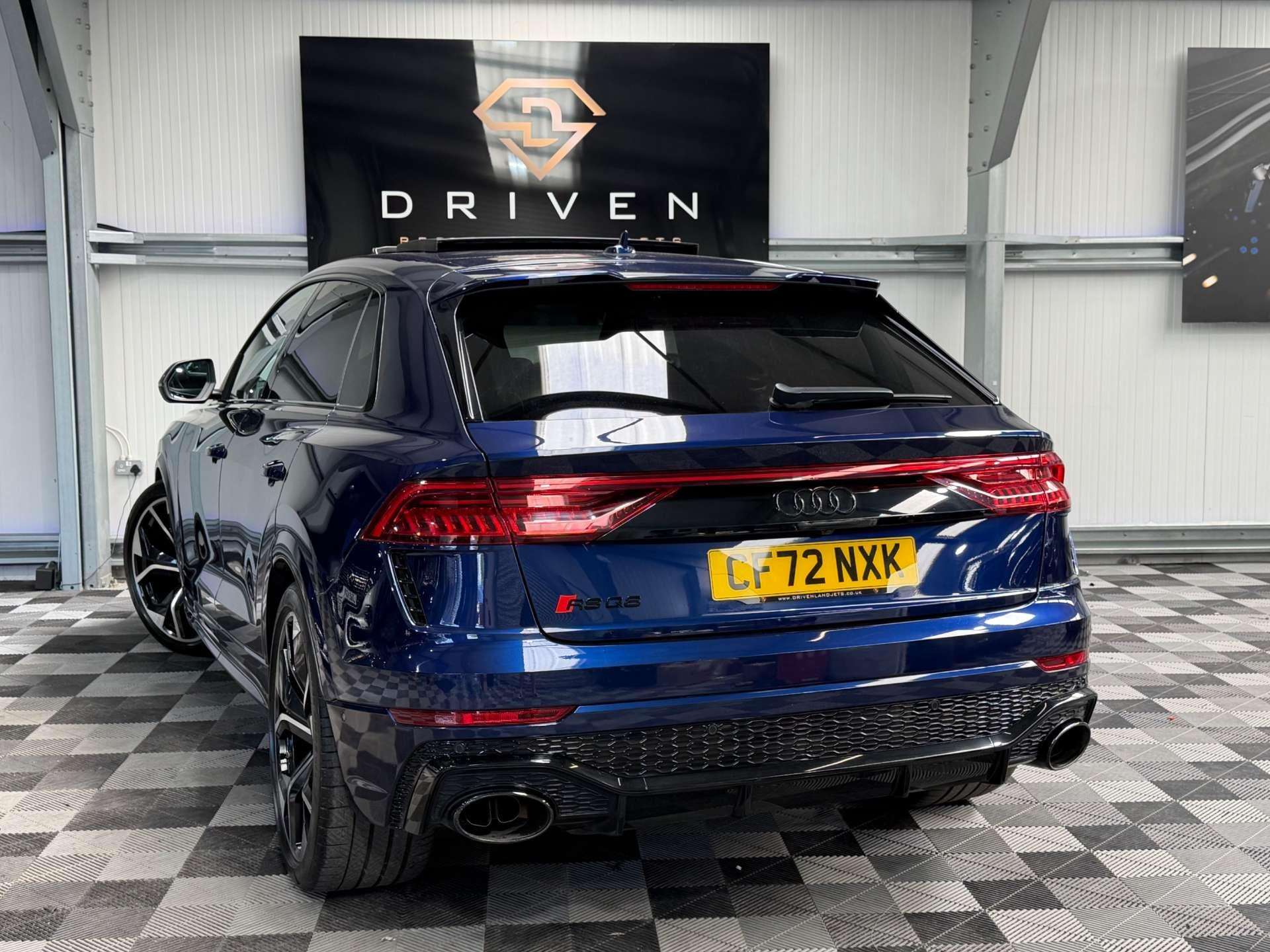 Audi RSQ8 view 3