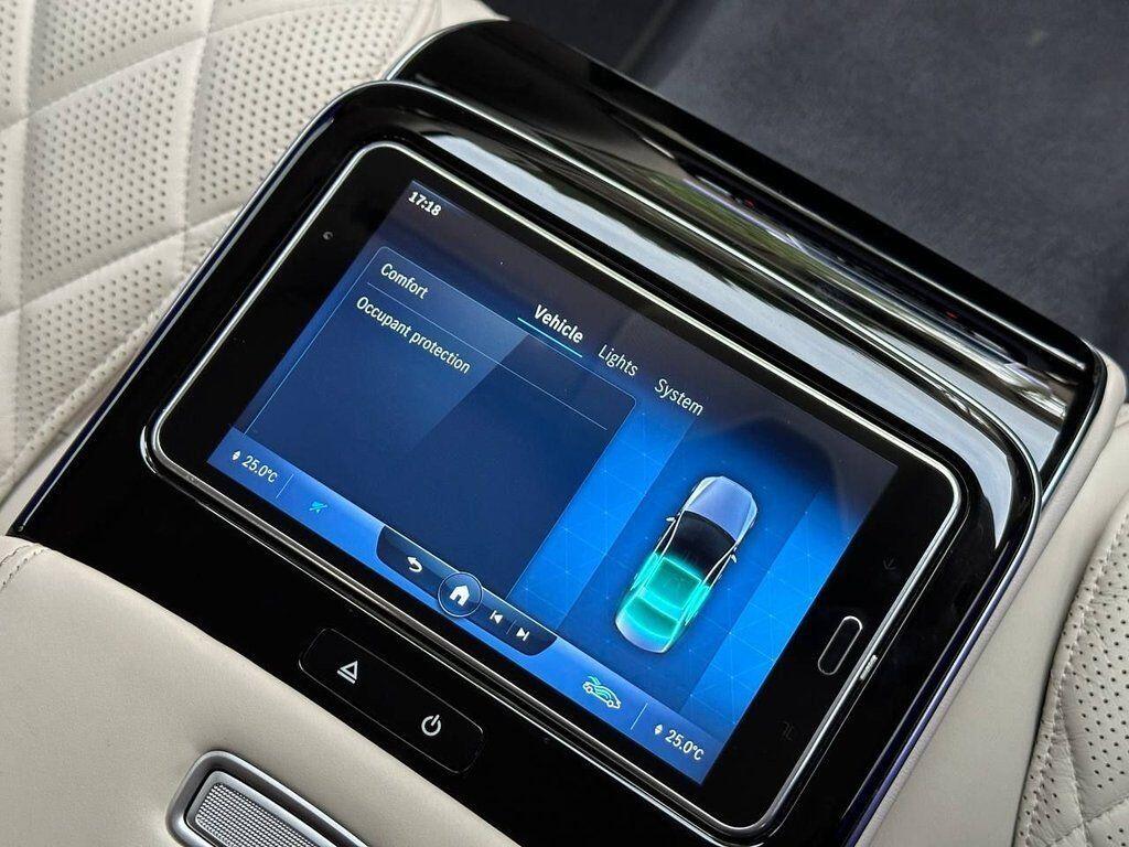 Mercedes-Benz S-Class view 71