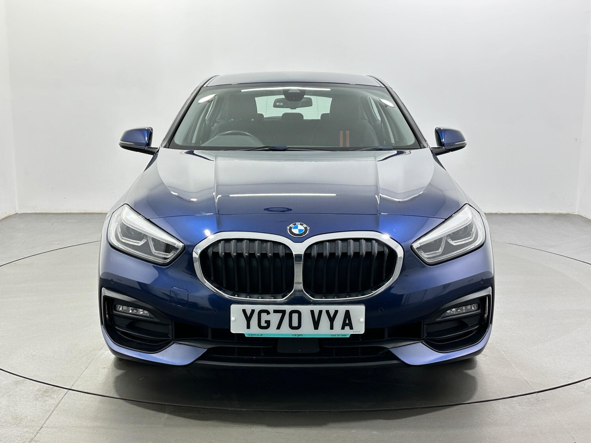 BMW 1 Series view 3