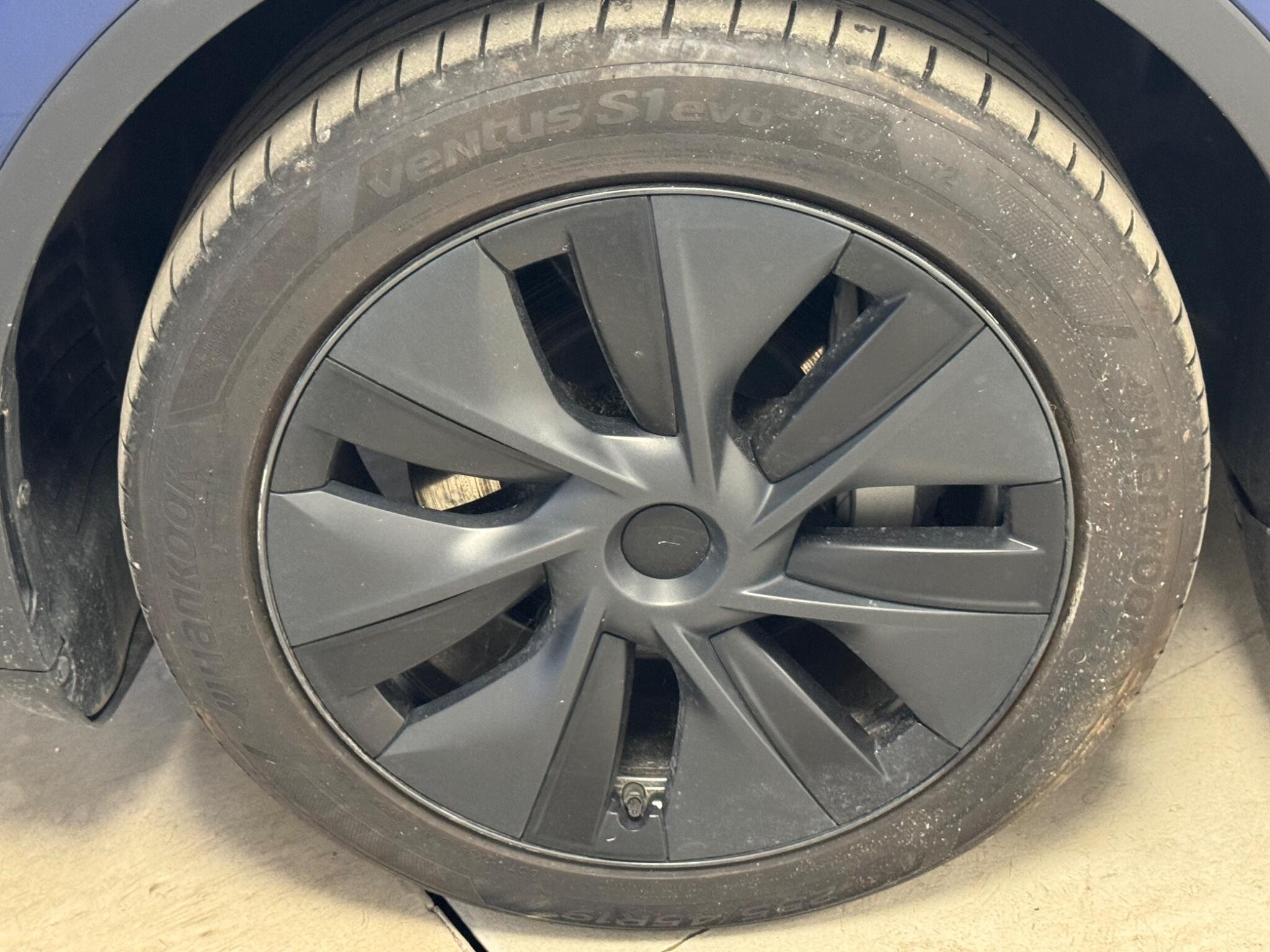 Tesla Model Y view 11