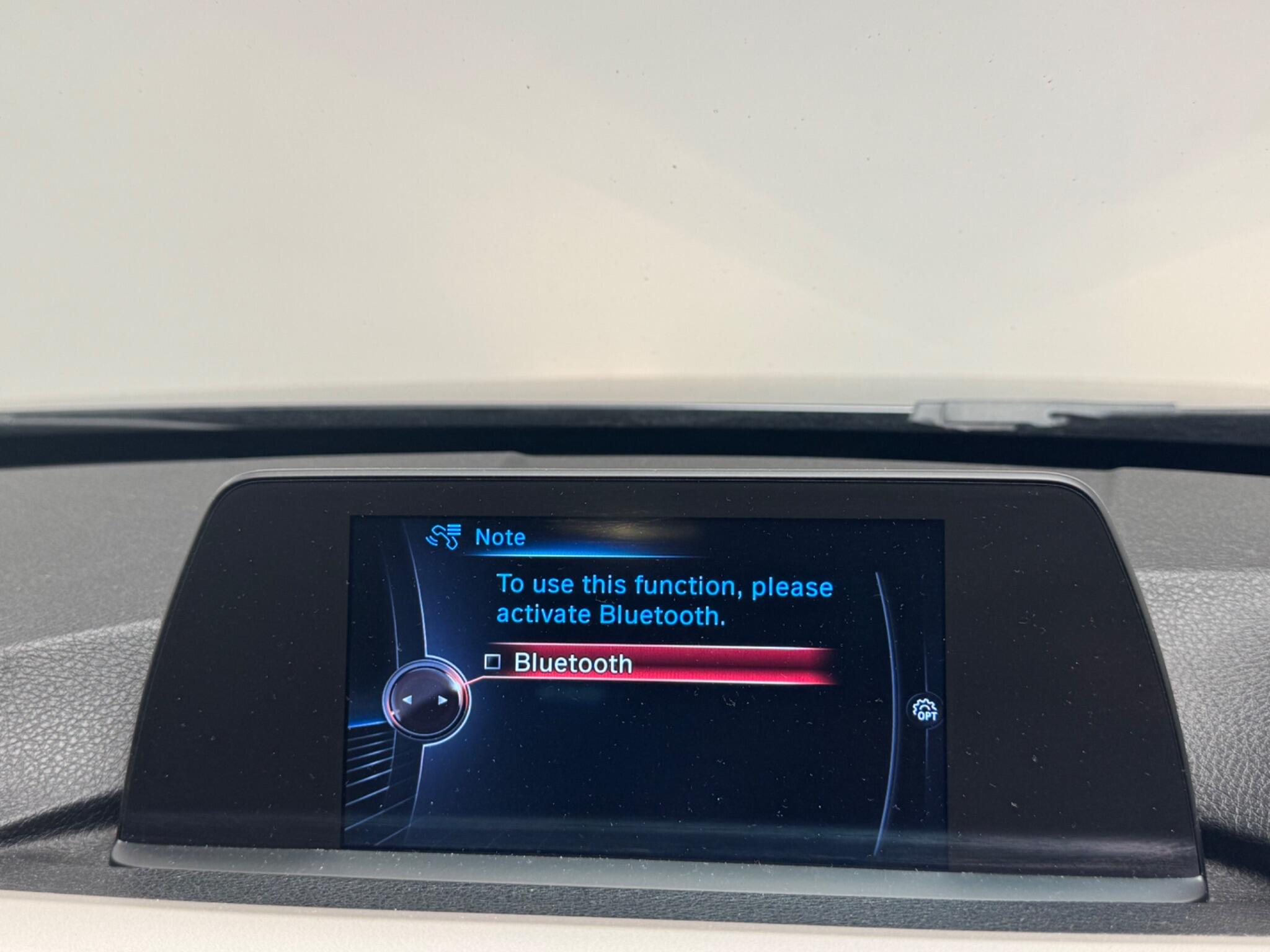 BMW 3 Series view 20