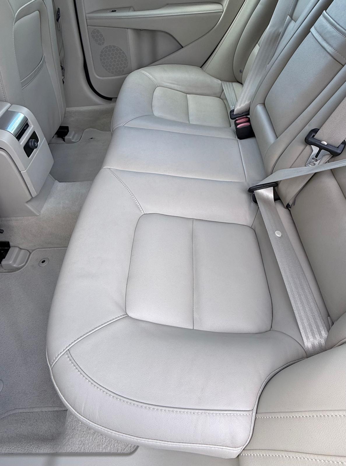 Volvo S80 view 90