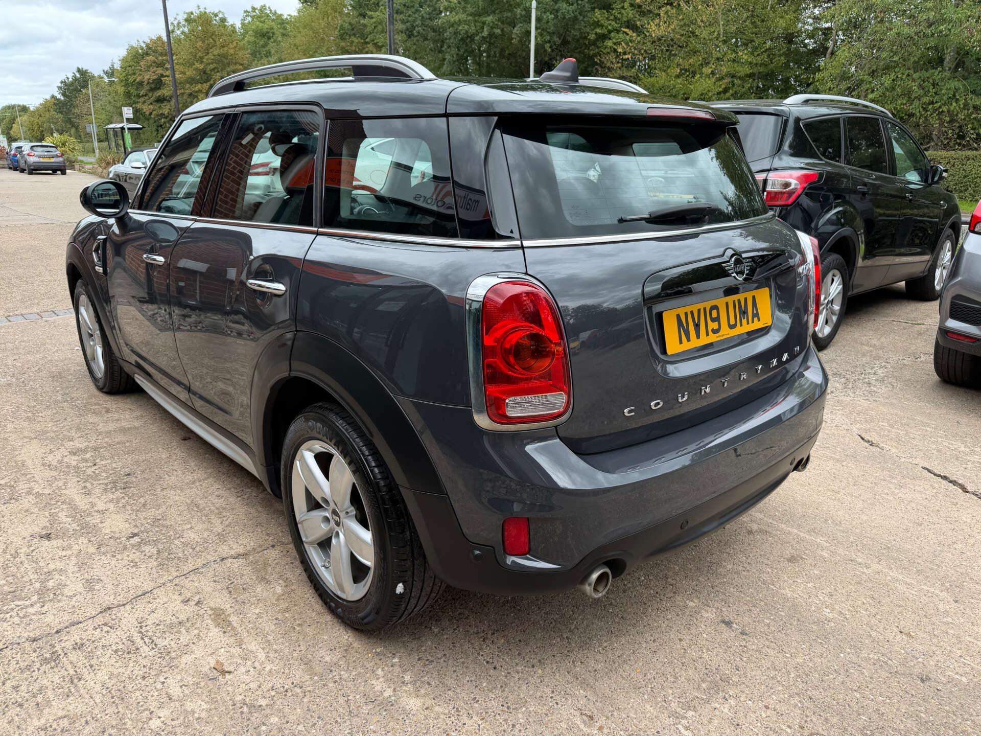 Mini Countryman view 12