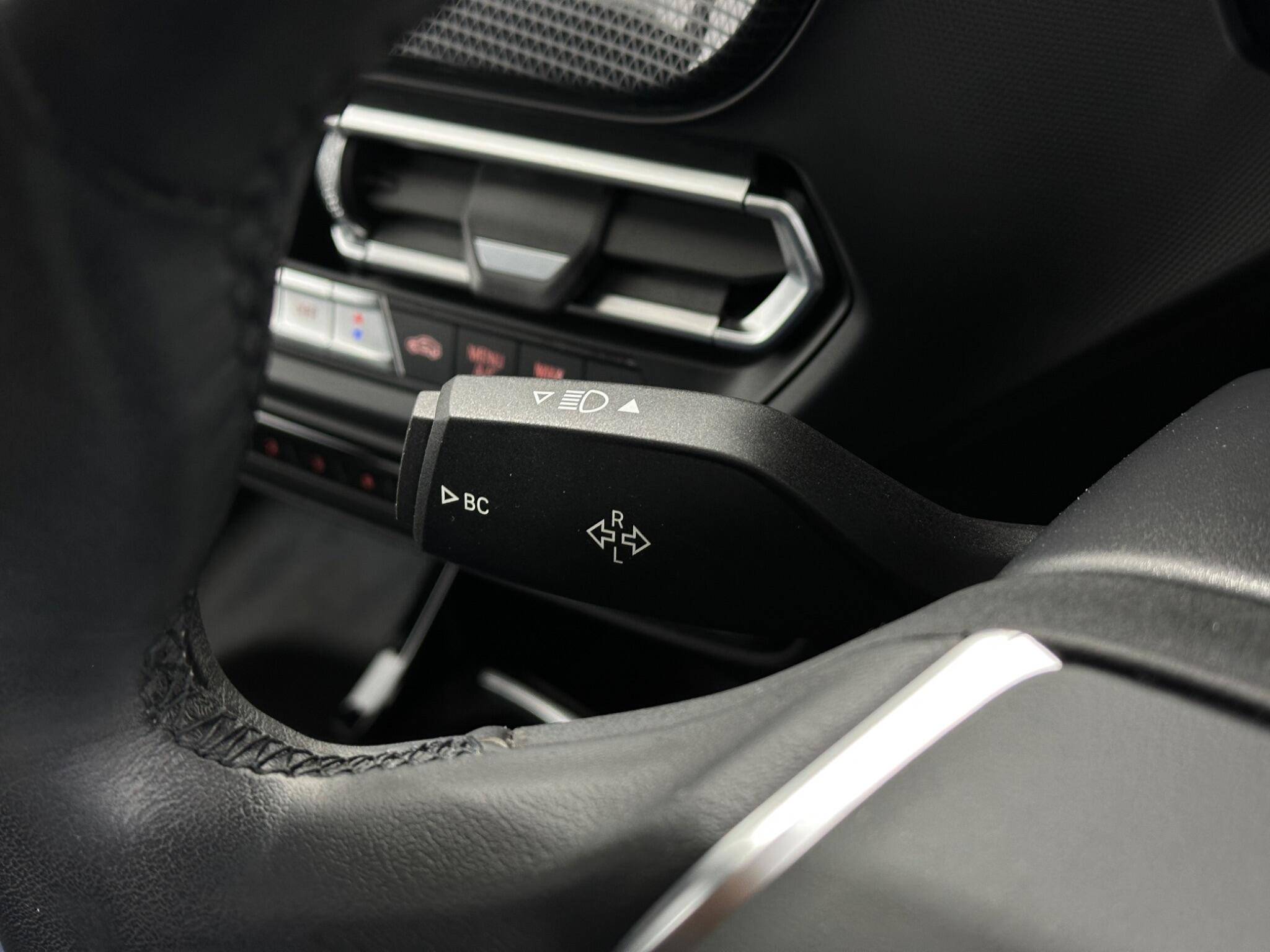 BMW 1 Series view 14
