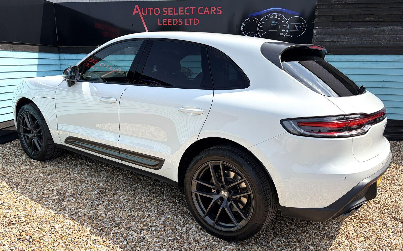 Porsche Macan view 42