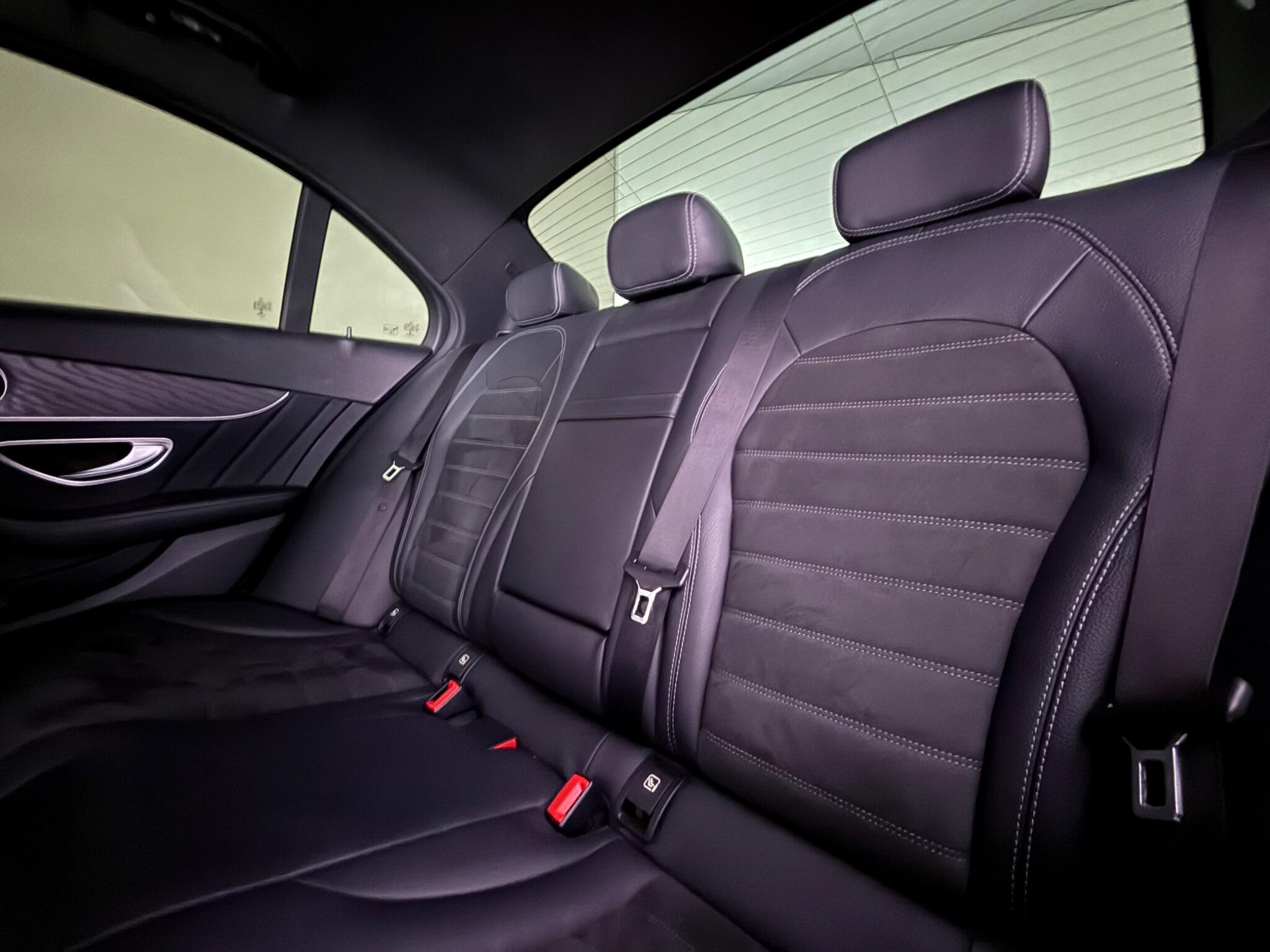 Mercedes-Benz C-Class view 34