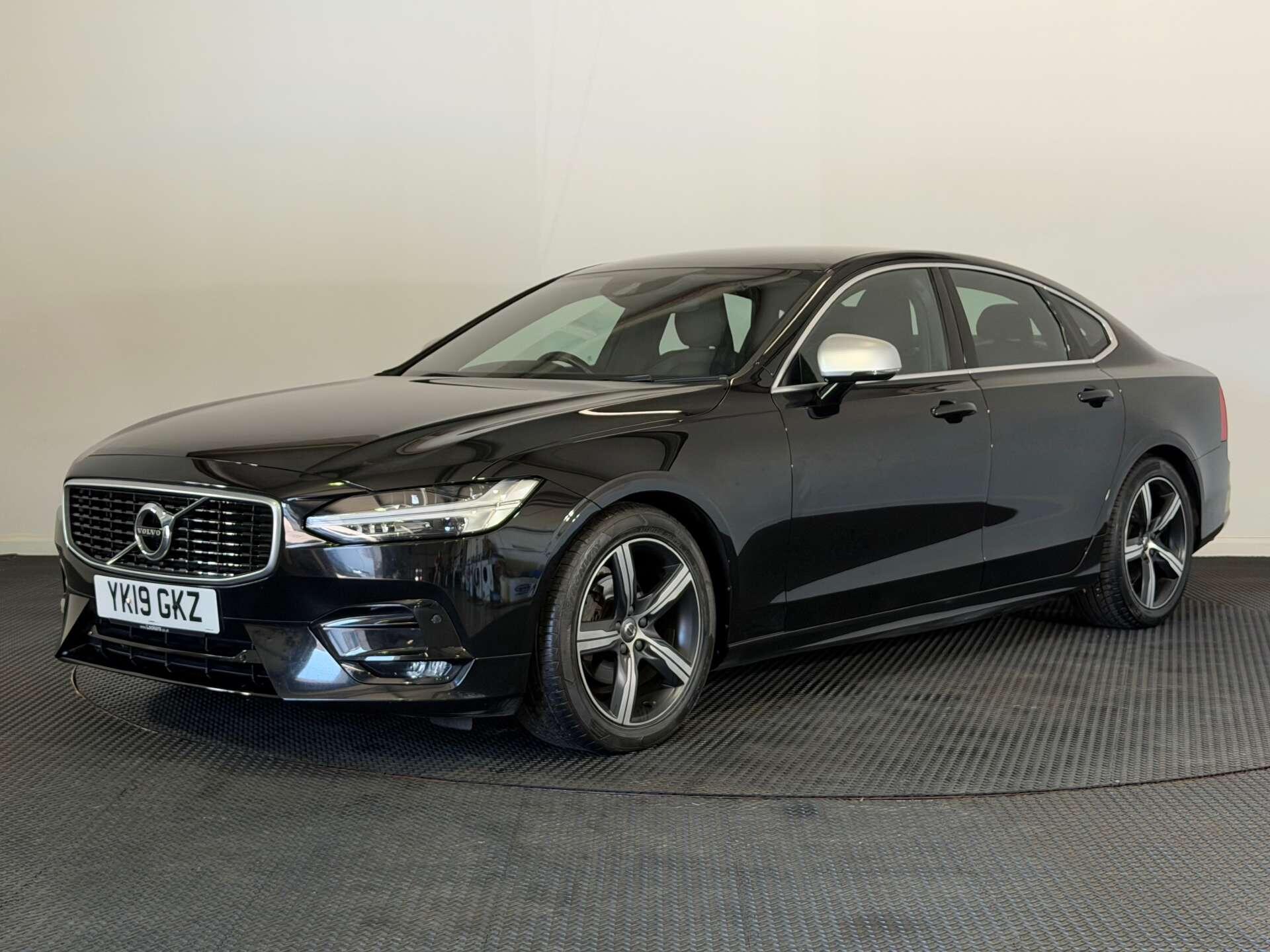 Volvo S90 view 3
