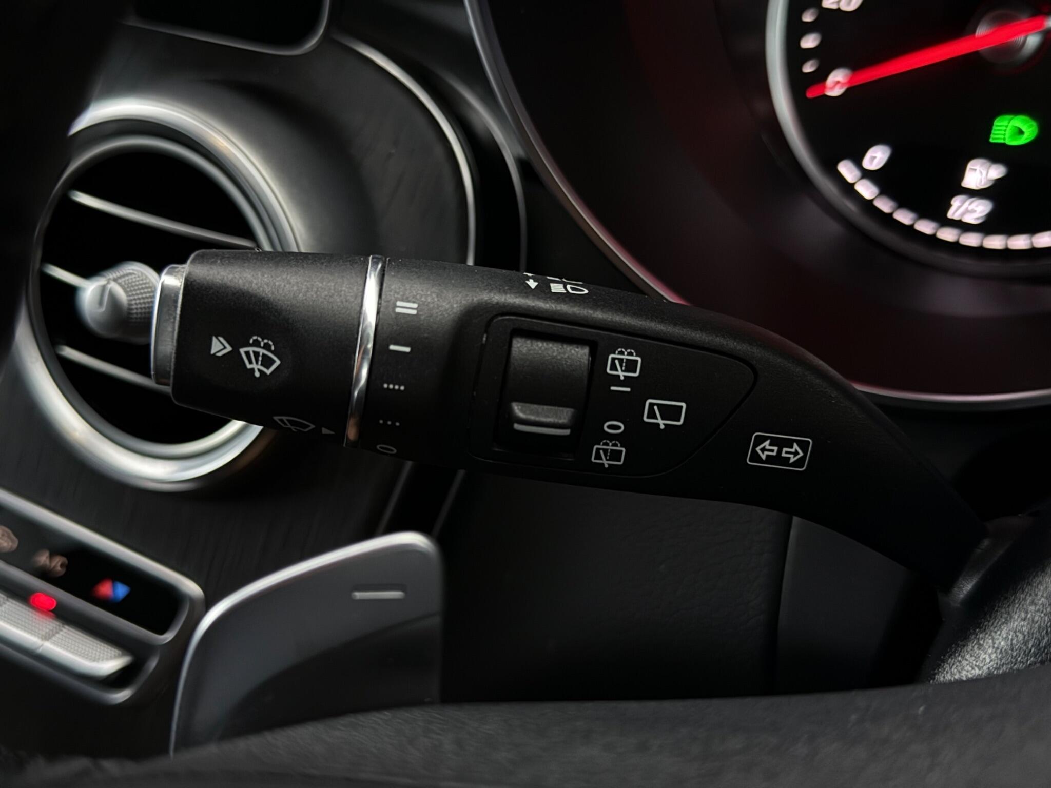 Mercedes-Benz GLC view 18