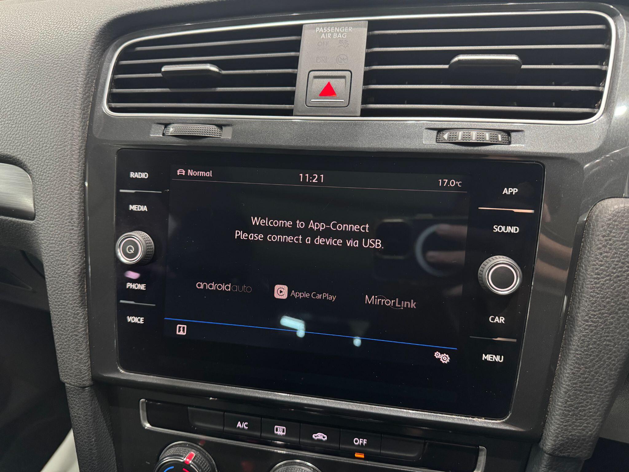 Volkswagen Golf view 35