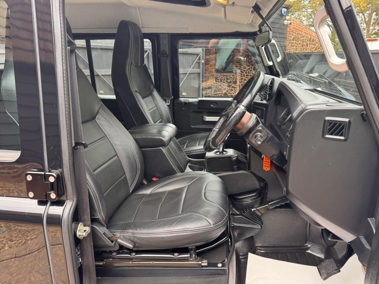 Land Rover Defender view 9