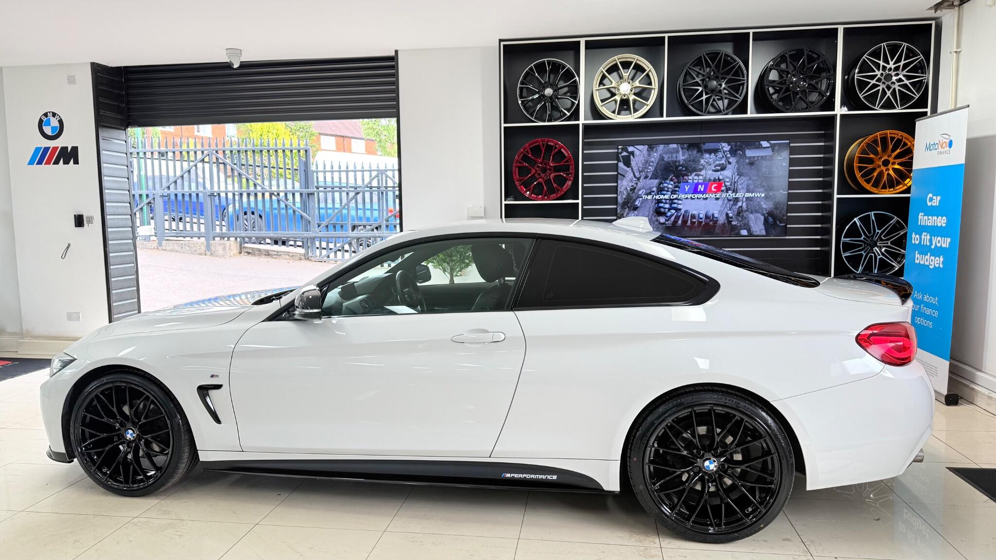 BMW 4 Series view 34