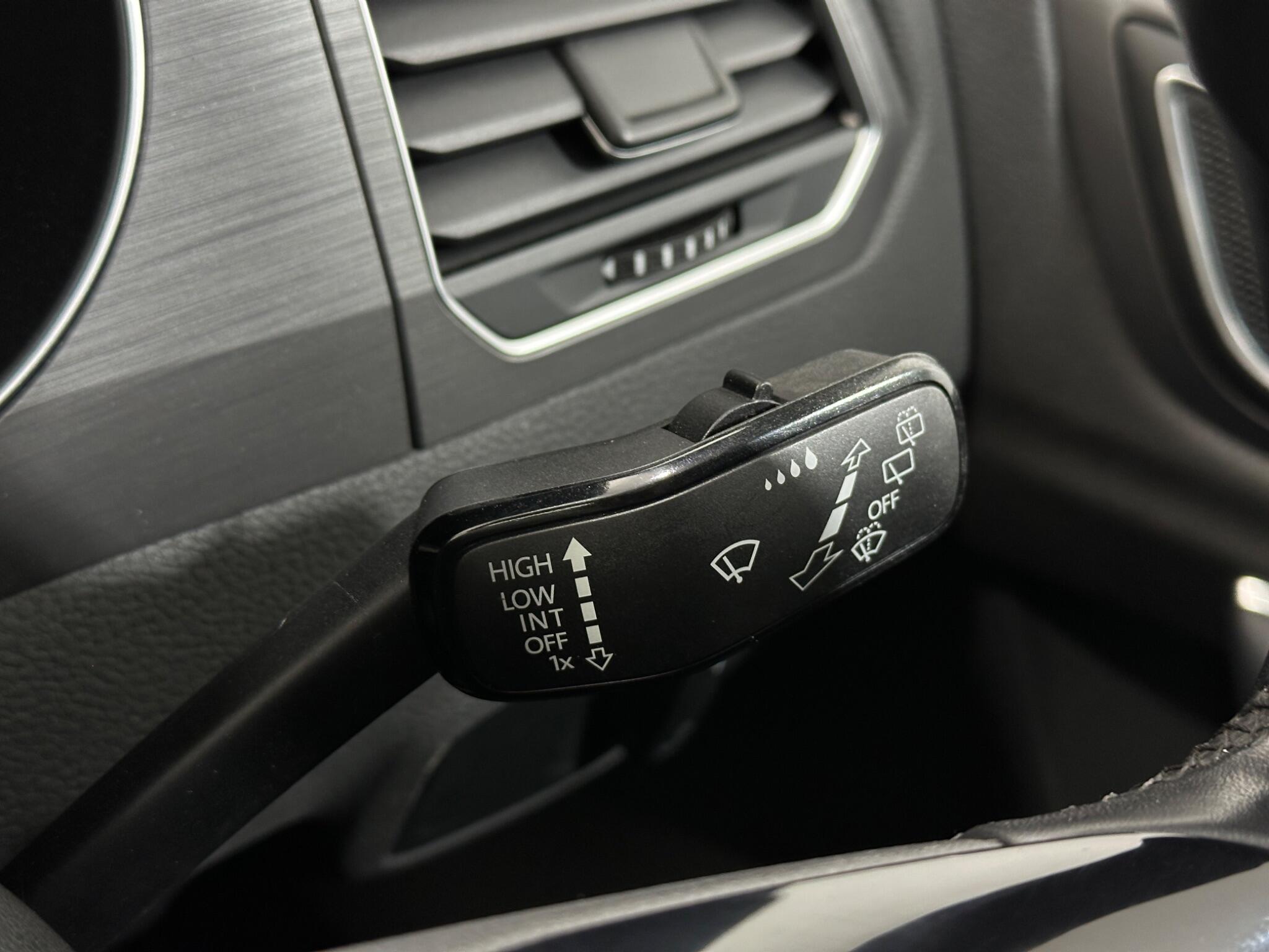Volkswagen Golf Sportsvan view 17