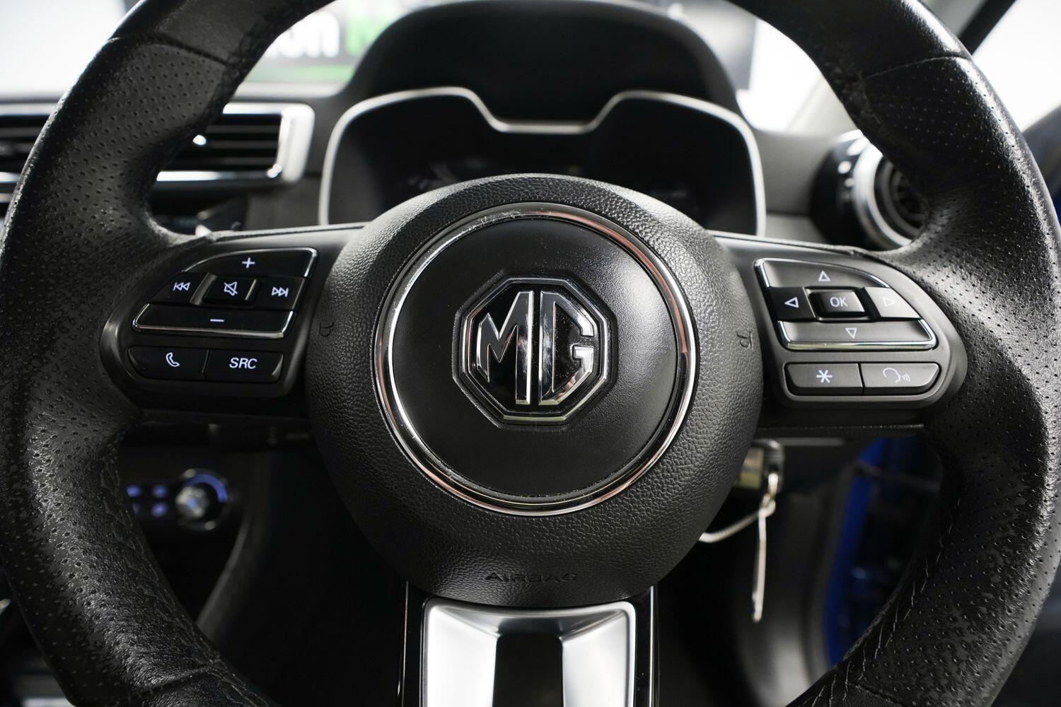 MG ZS view 22