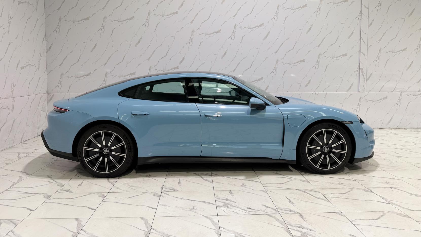 Porsche Taycan view 38