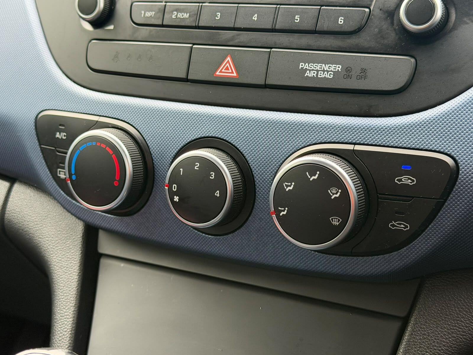 Hyundai i10 view 27