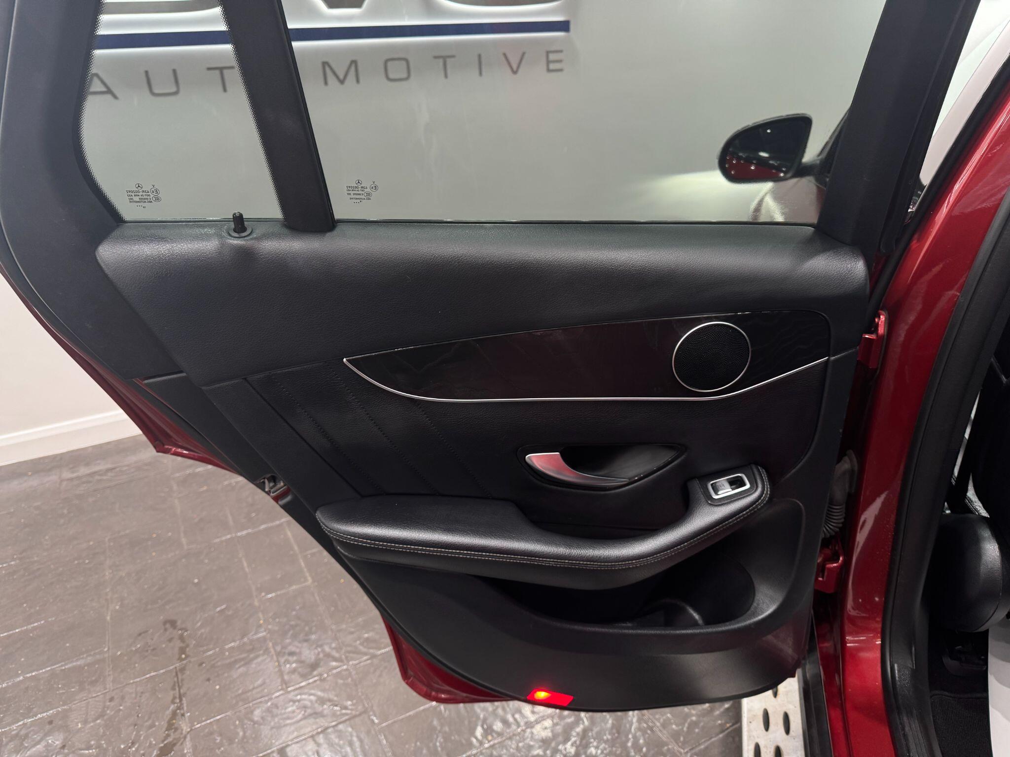 Mercedes-Benz GLC view 47