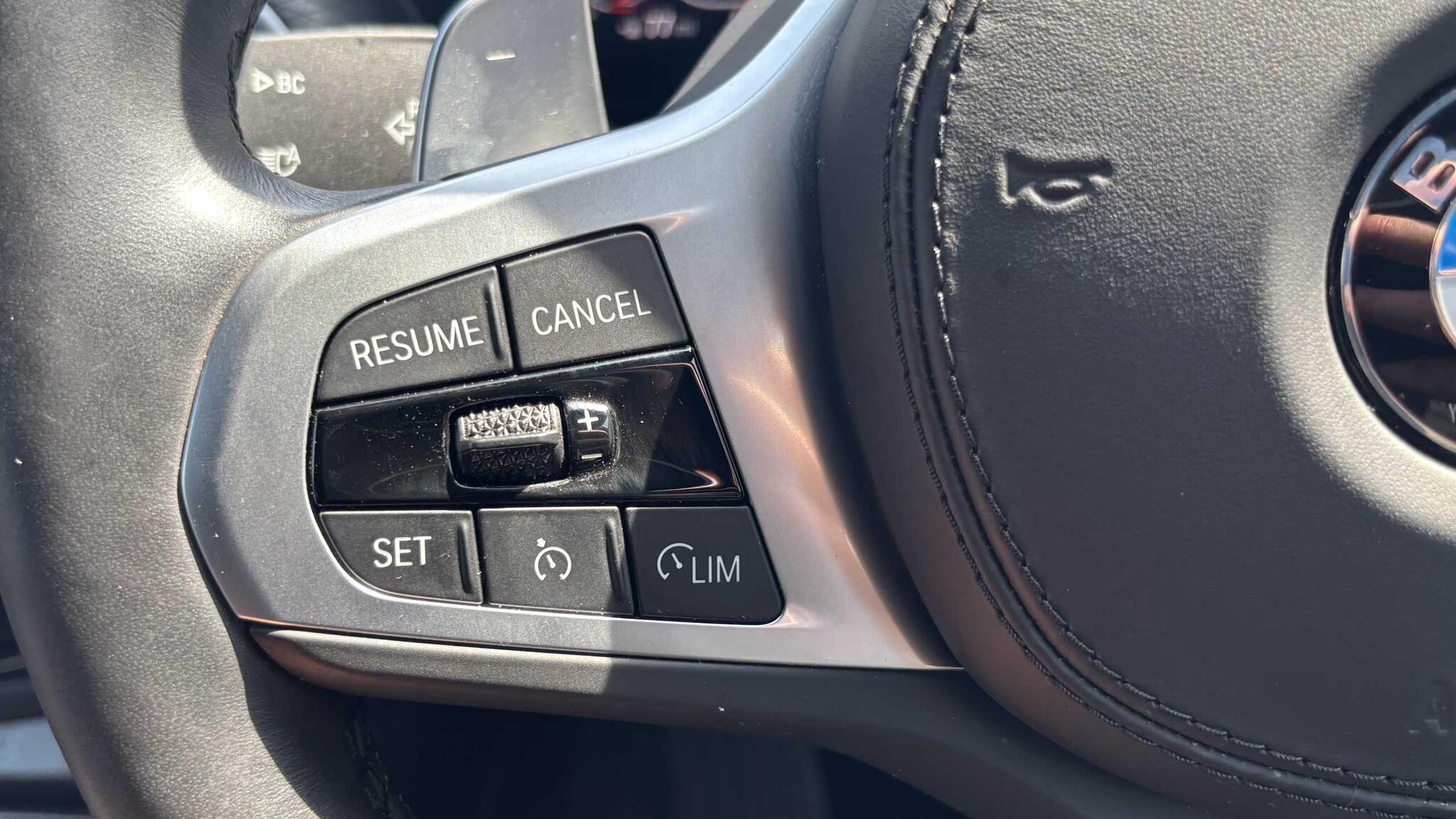 BMW X4 view 21