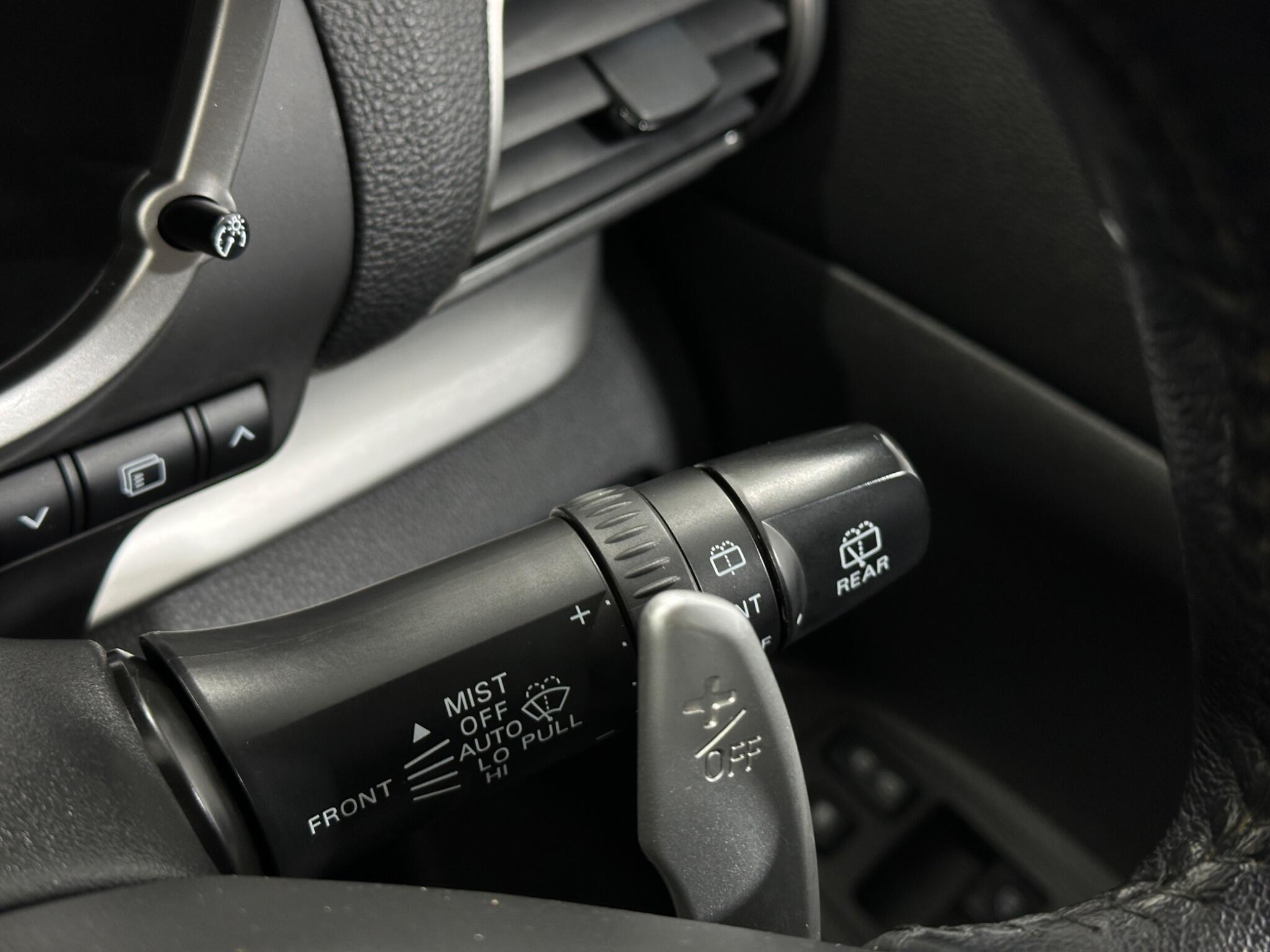 Mitsubishi Eclipse Cross view 17