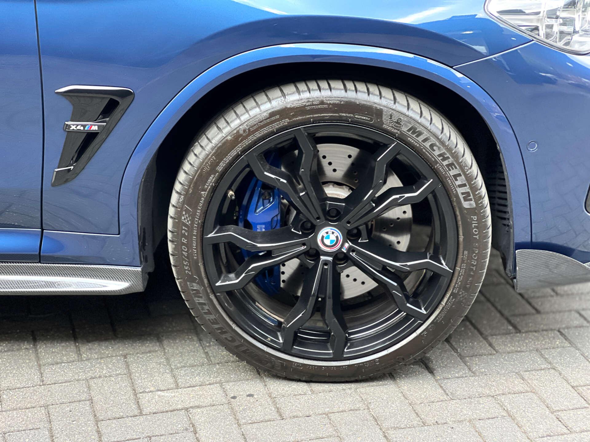BMW X4 M view 20